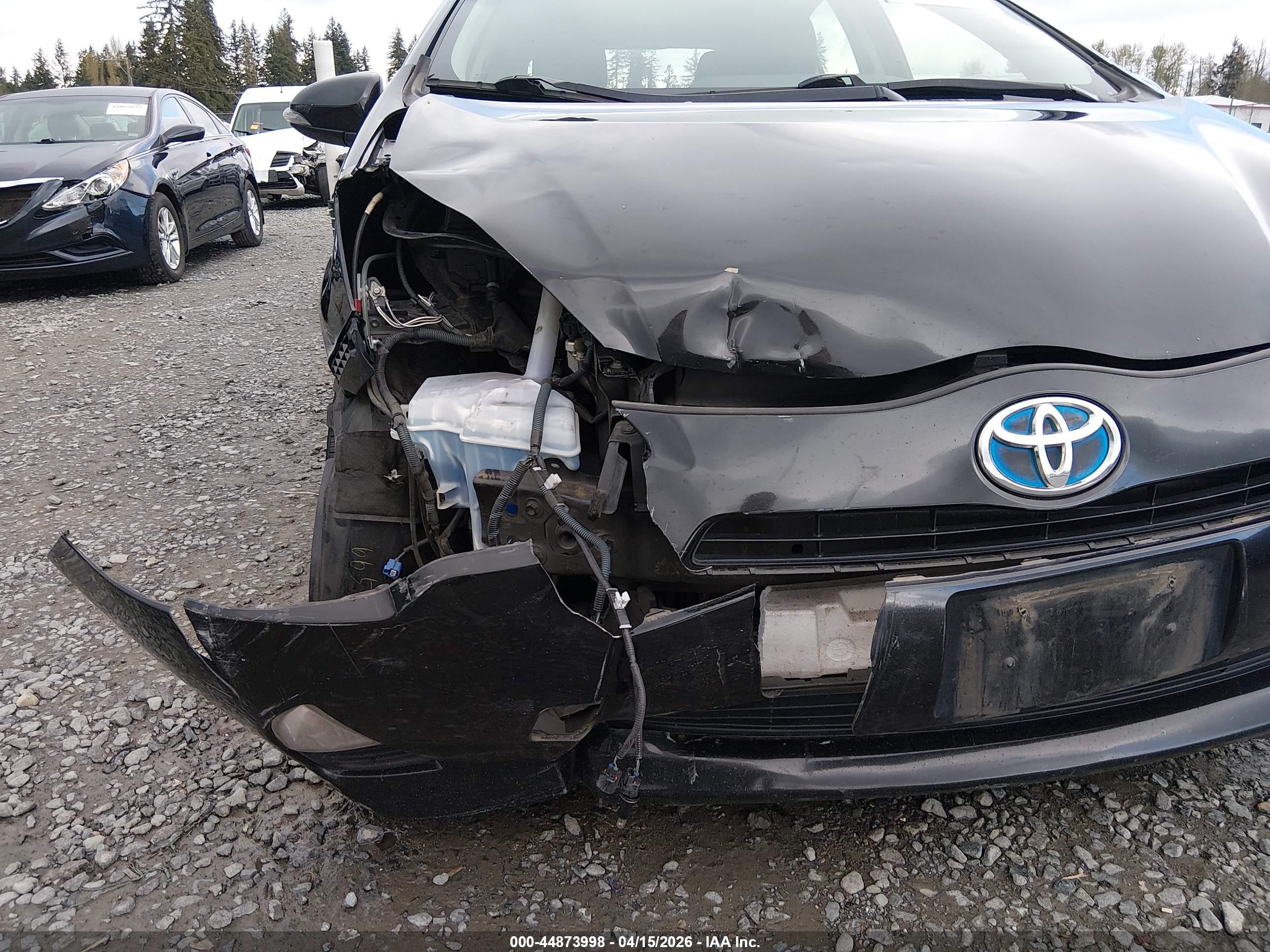 TOYOTA PRIUS image 6