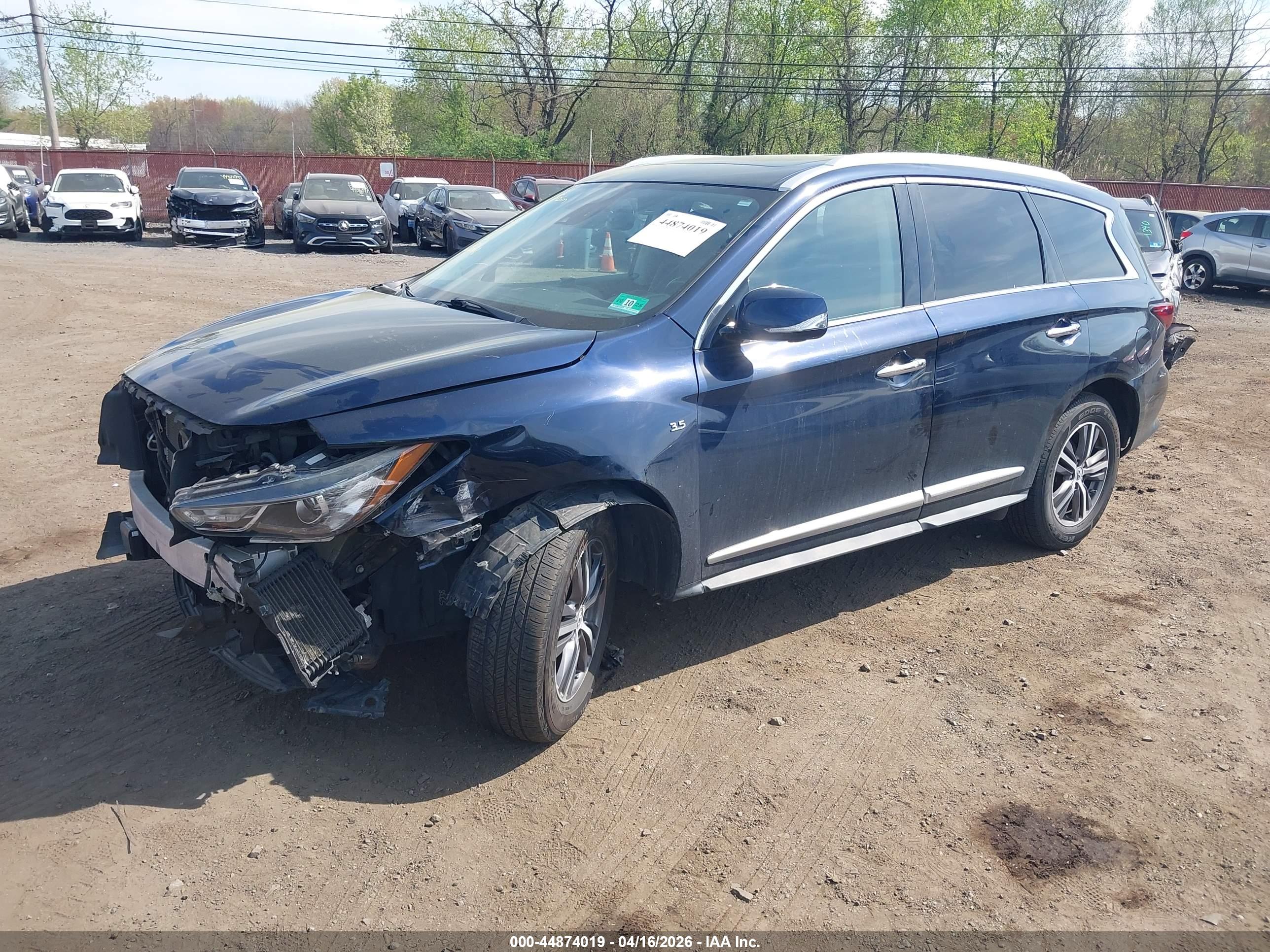 INFINITI QX60 image 2