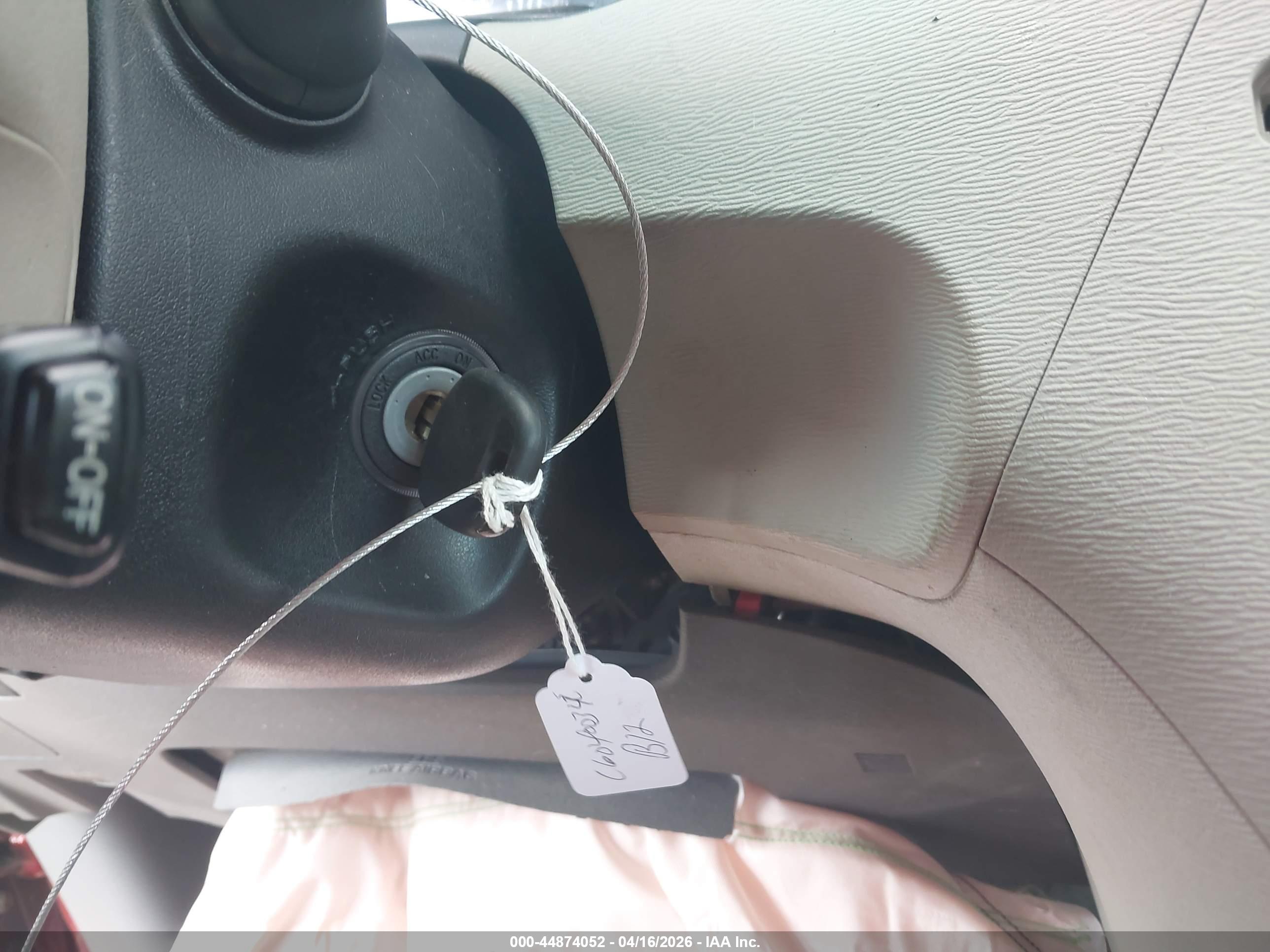 TOYOTA SIENNA image 11