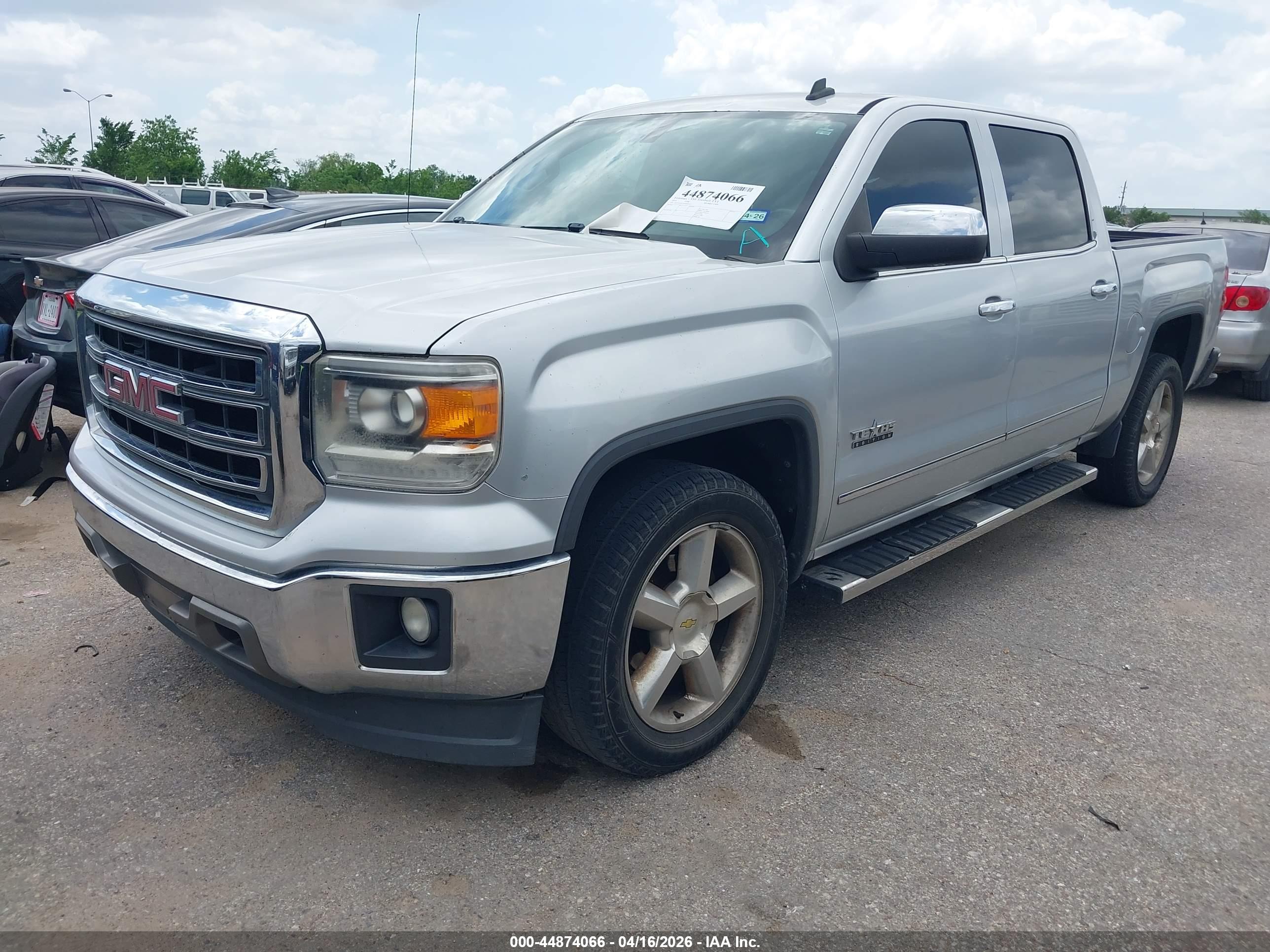 GMC SIERRA image 2