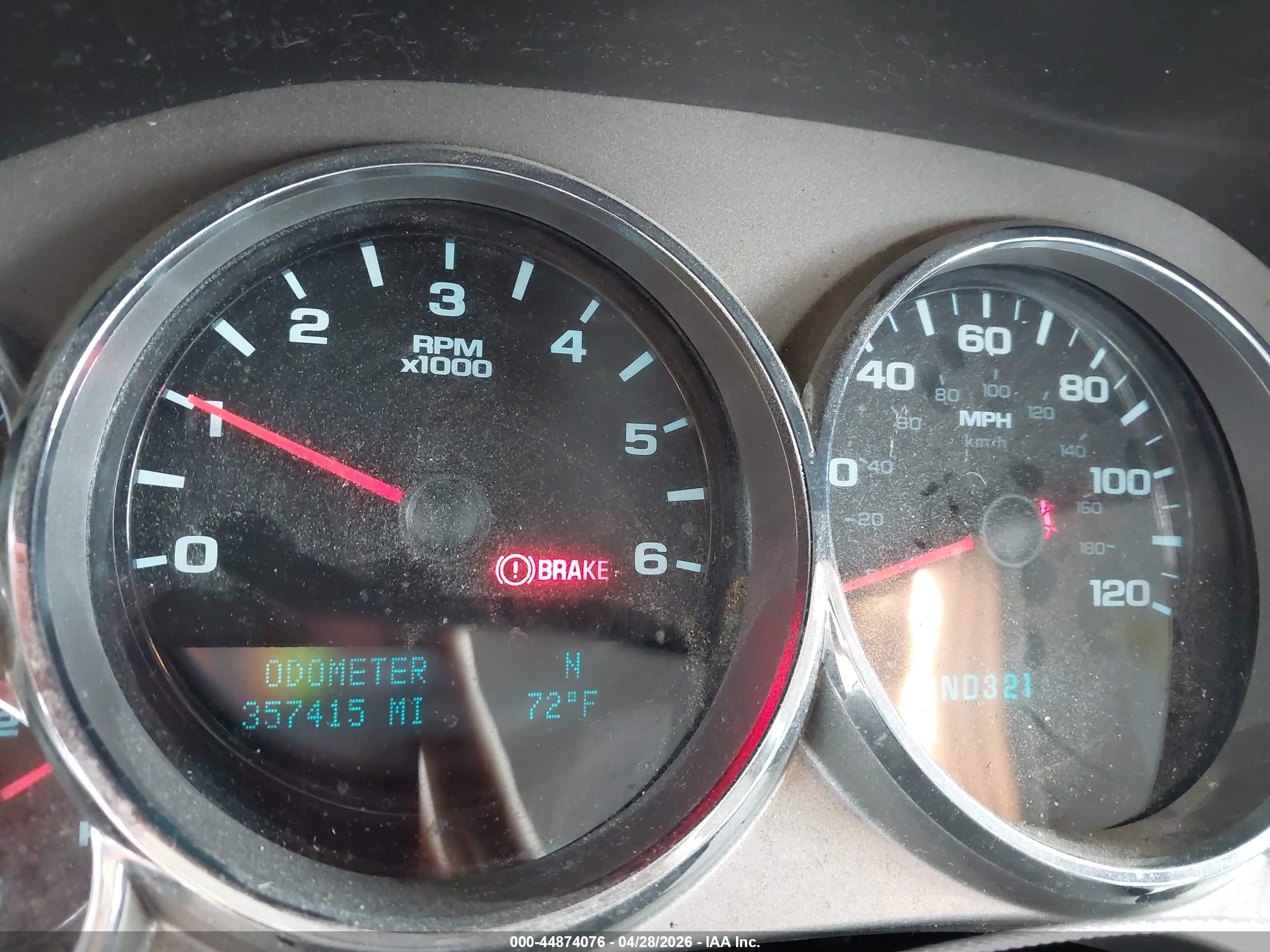 CHEVROLET SILVERADO image 7