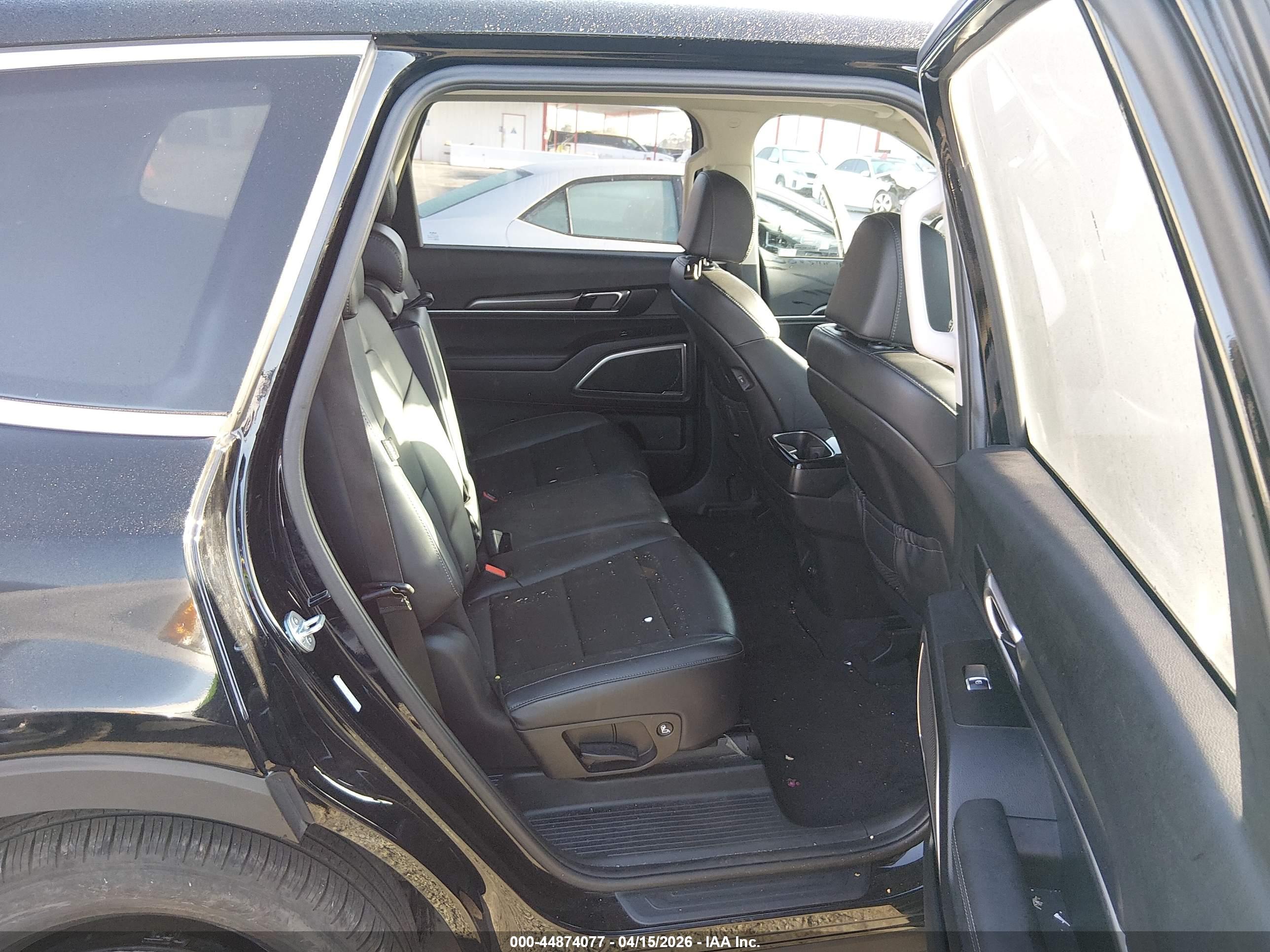 KIA TELLURIDE image 8