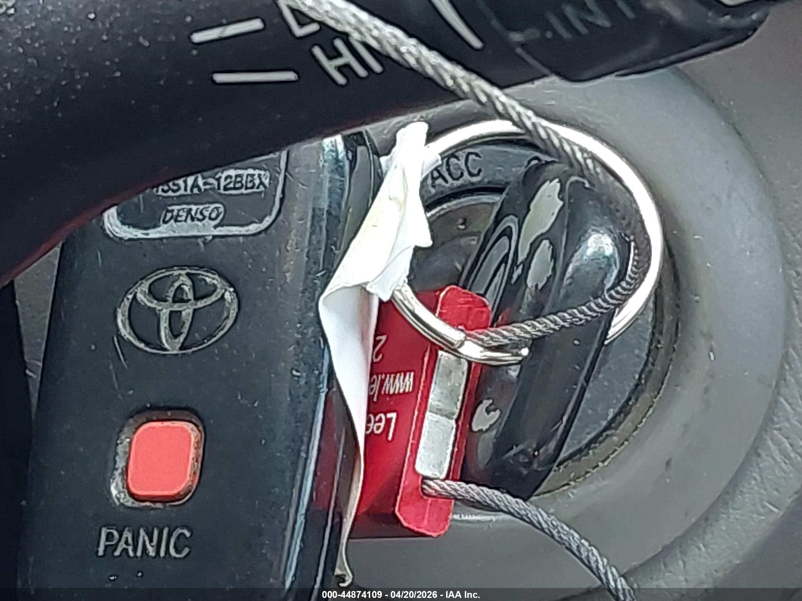 TOYOTA 4RUNNER image 11