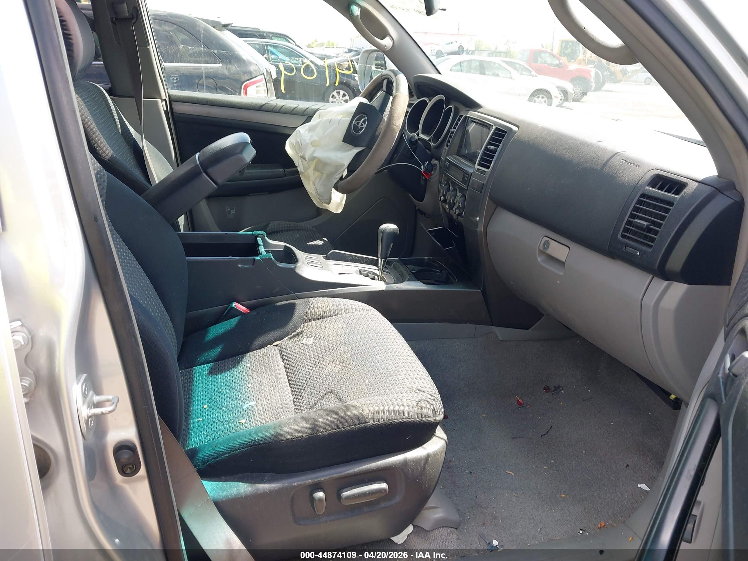 TOYOTA 4RUNNER image 5