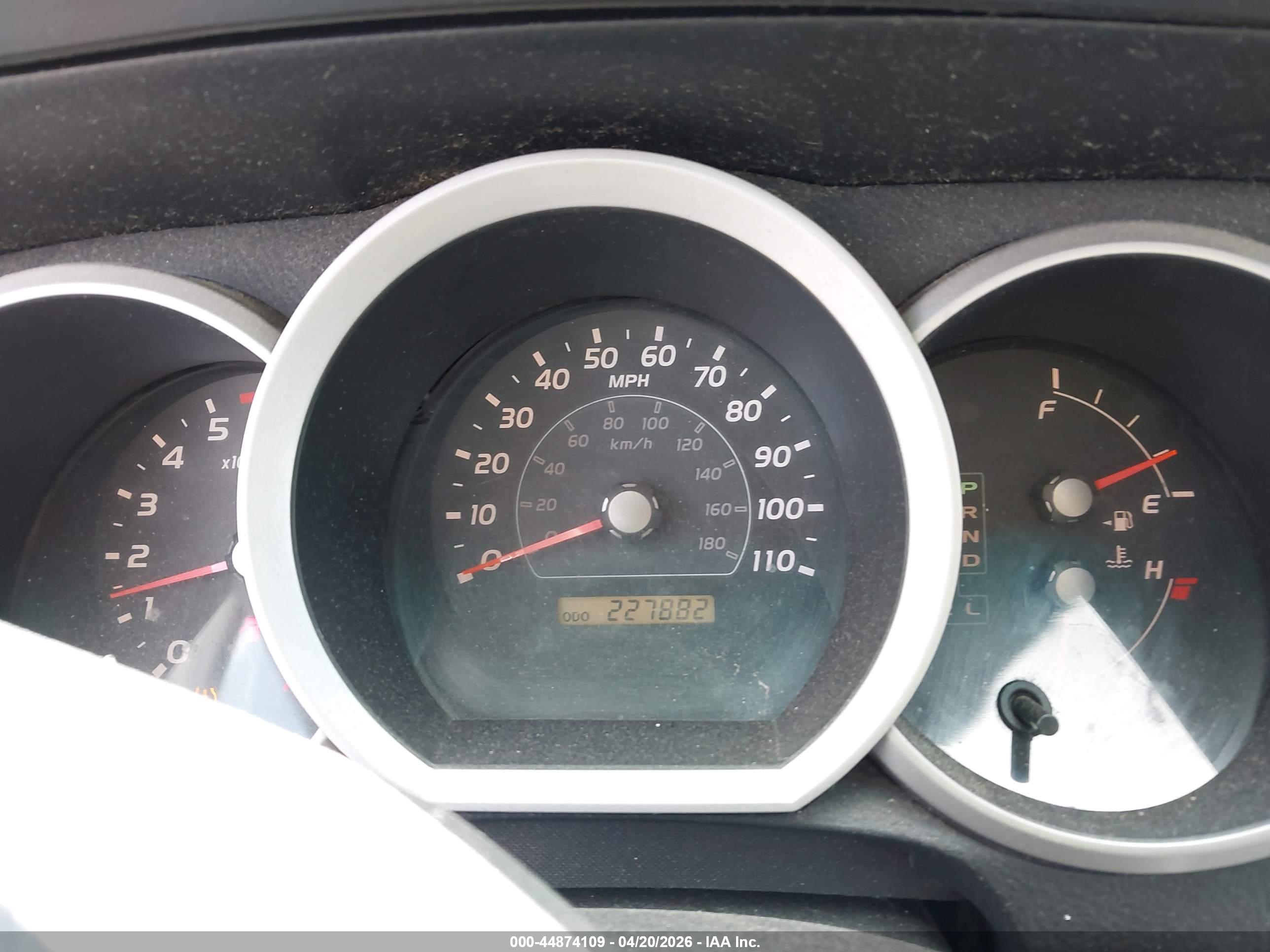 TOYOTA 4RUNNER image 7