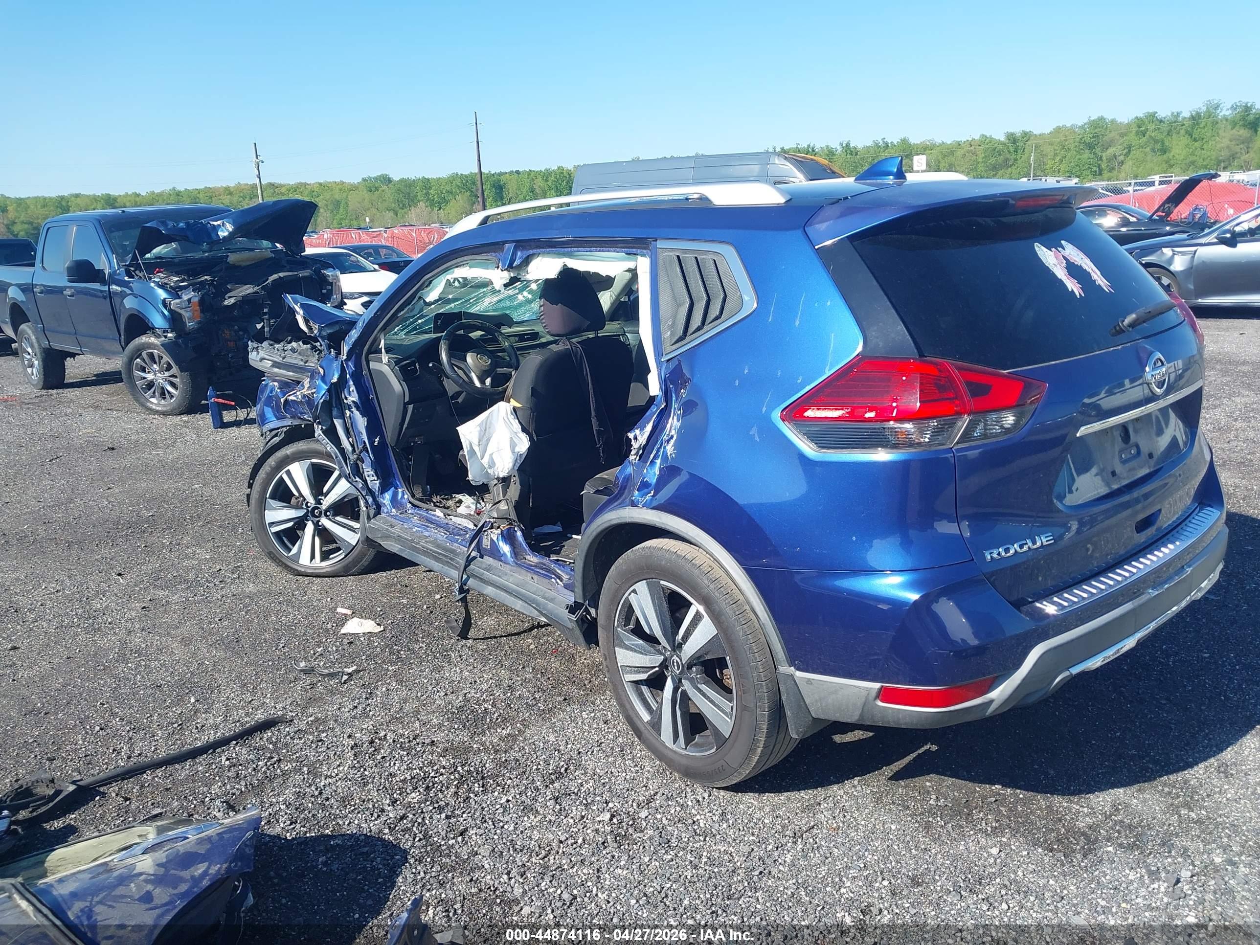 NISSAN ROGUE image 3