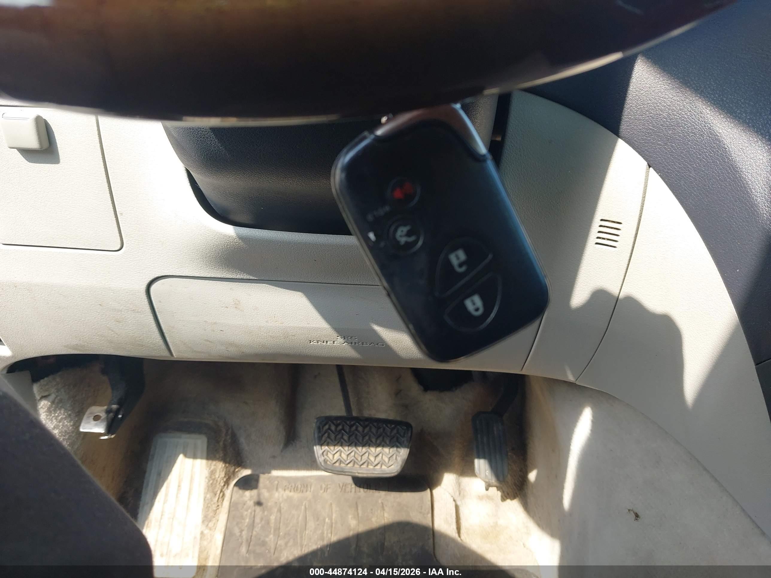 LEXUS ES image 11