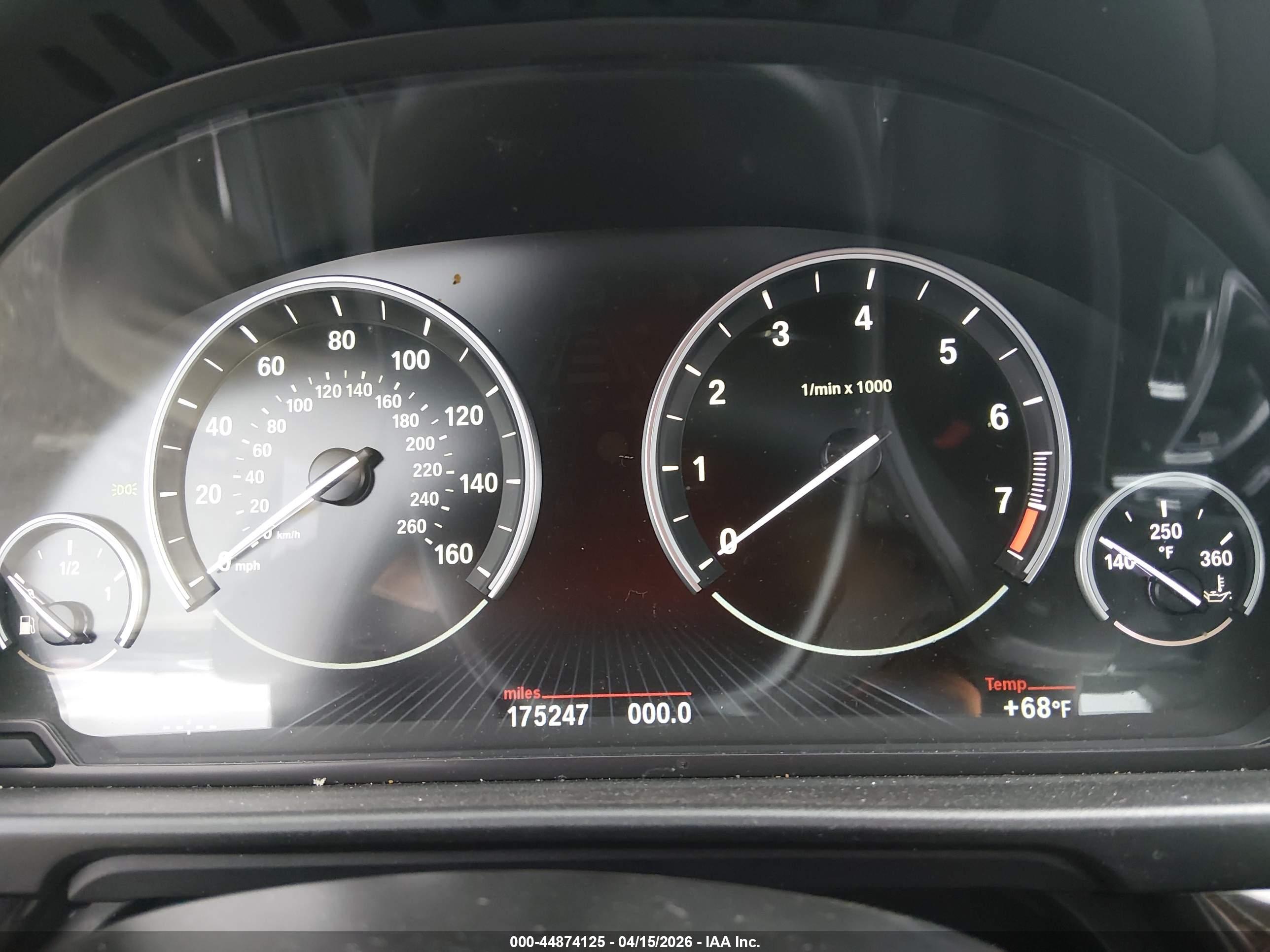 BMW 528I image 7