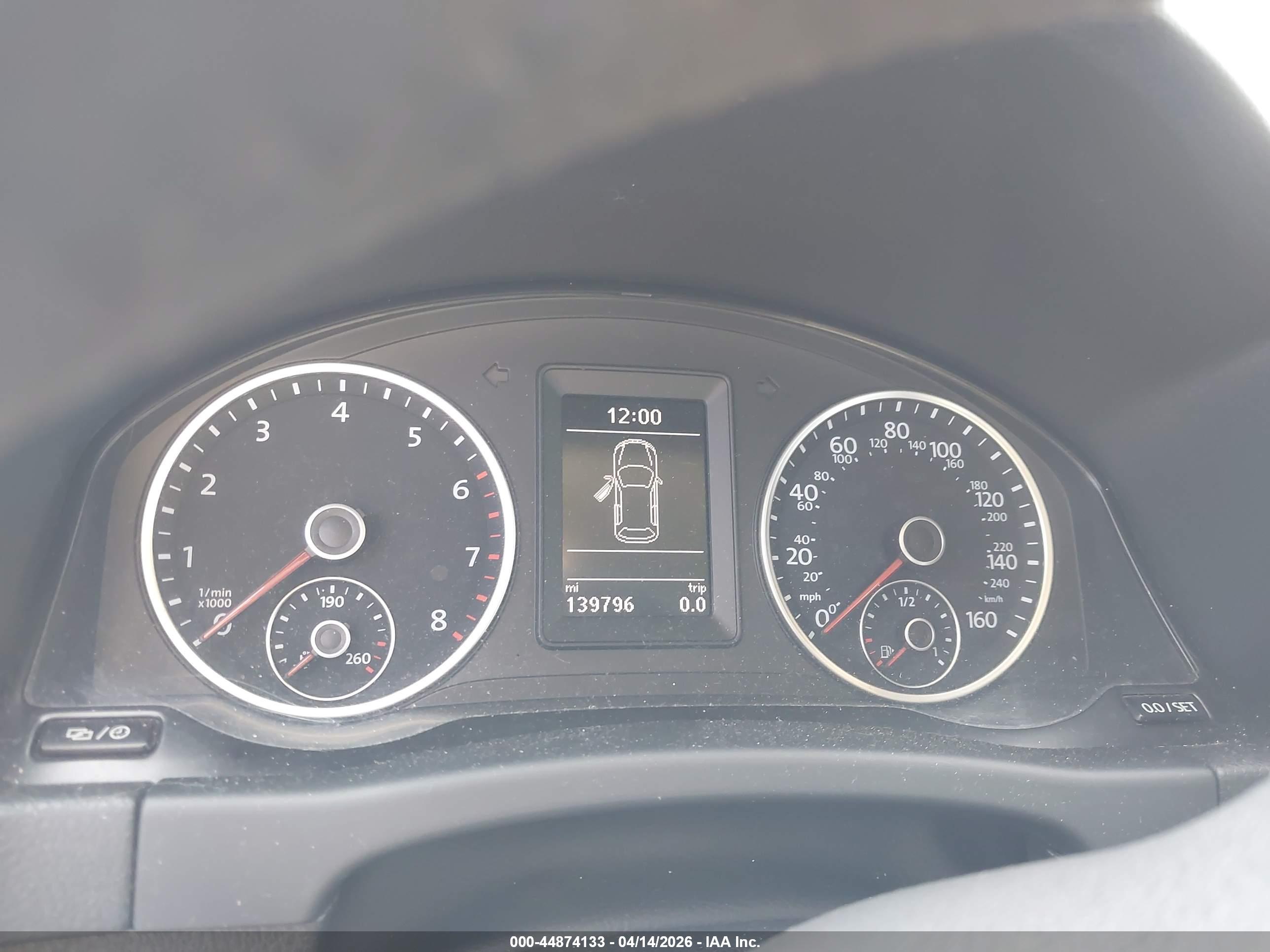 VOLKSWAGEN TIGUAN image 7