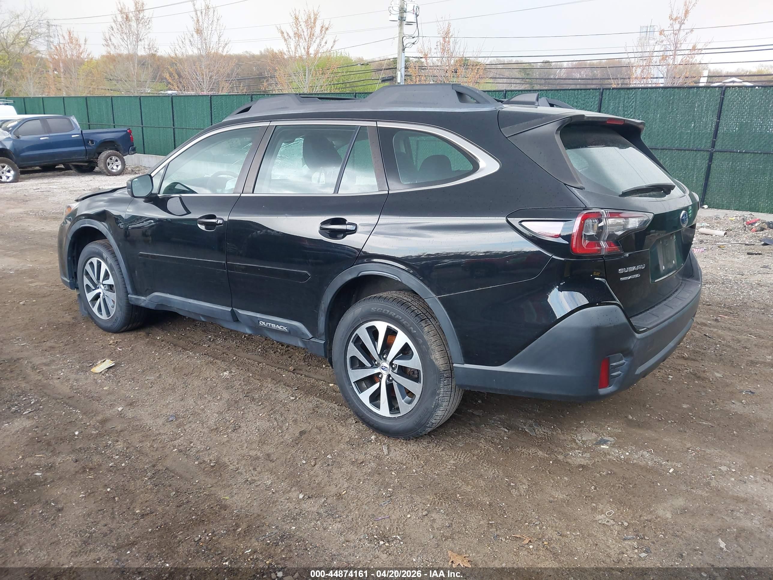 SUBARU OUTBACK image 3