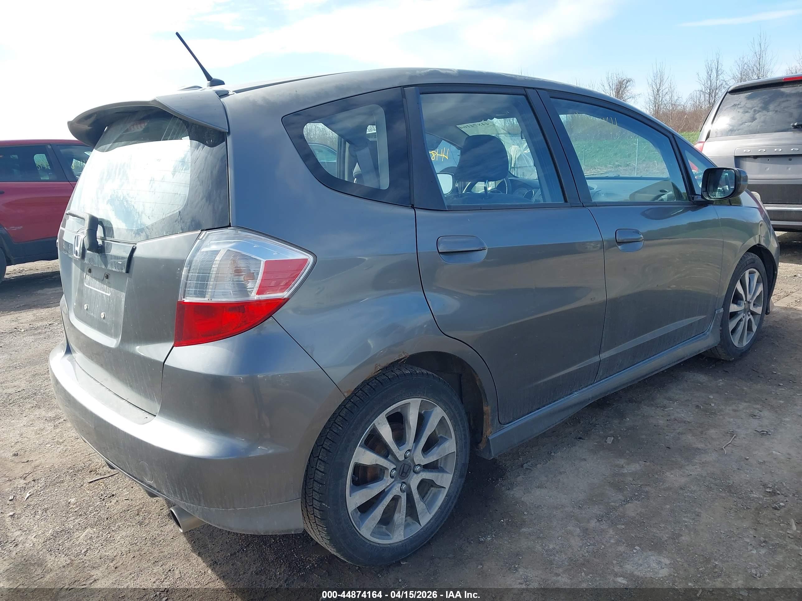 HONDA FIT image 4