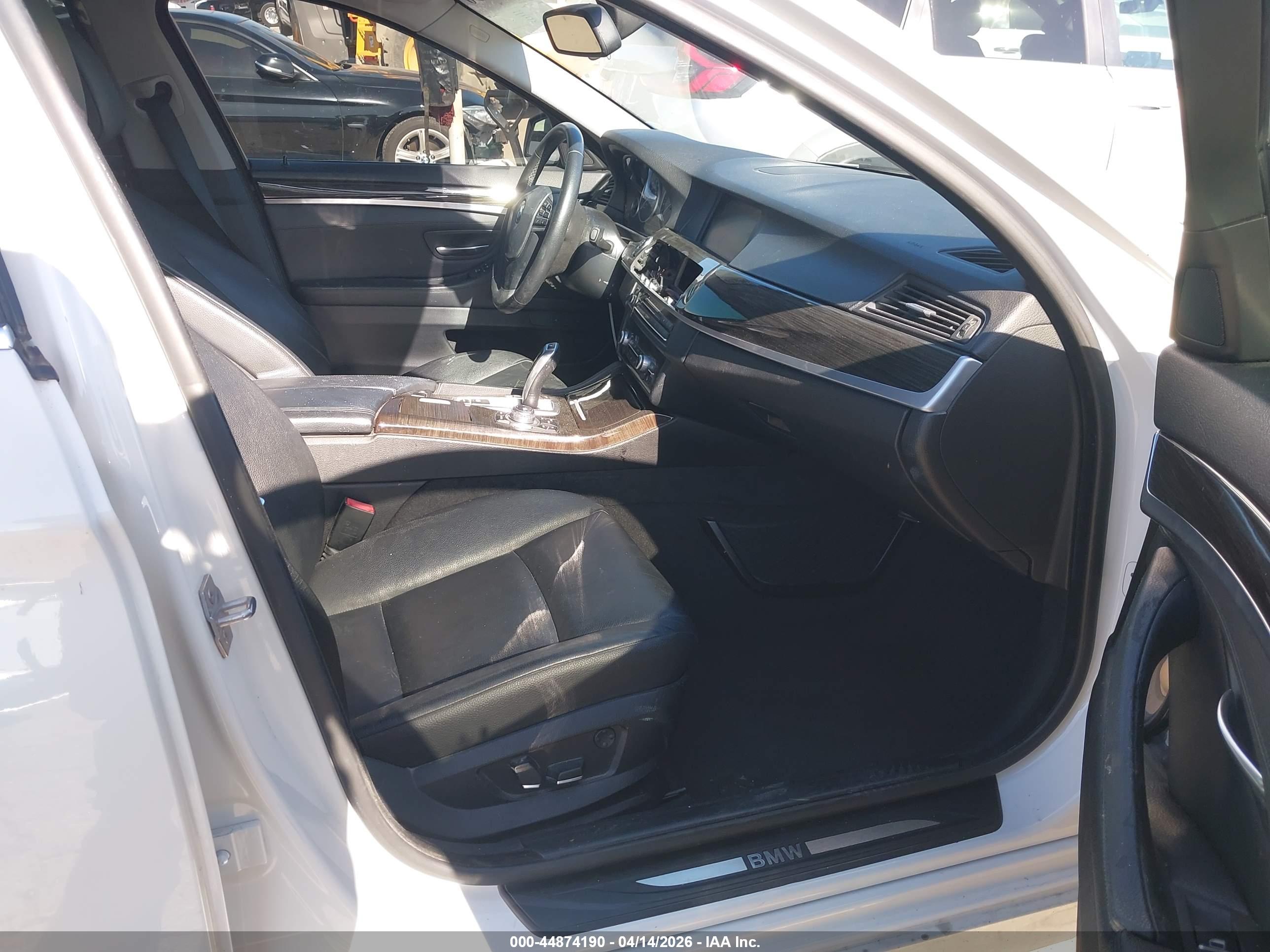 BMW 528I image 5