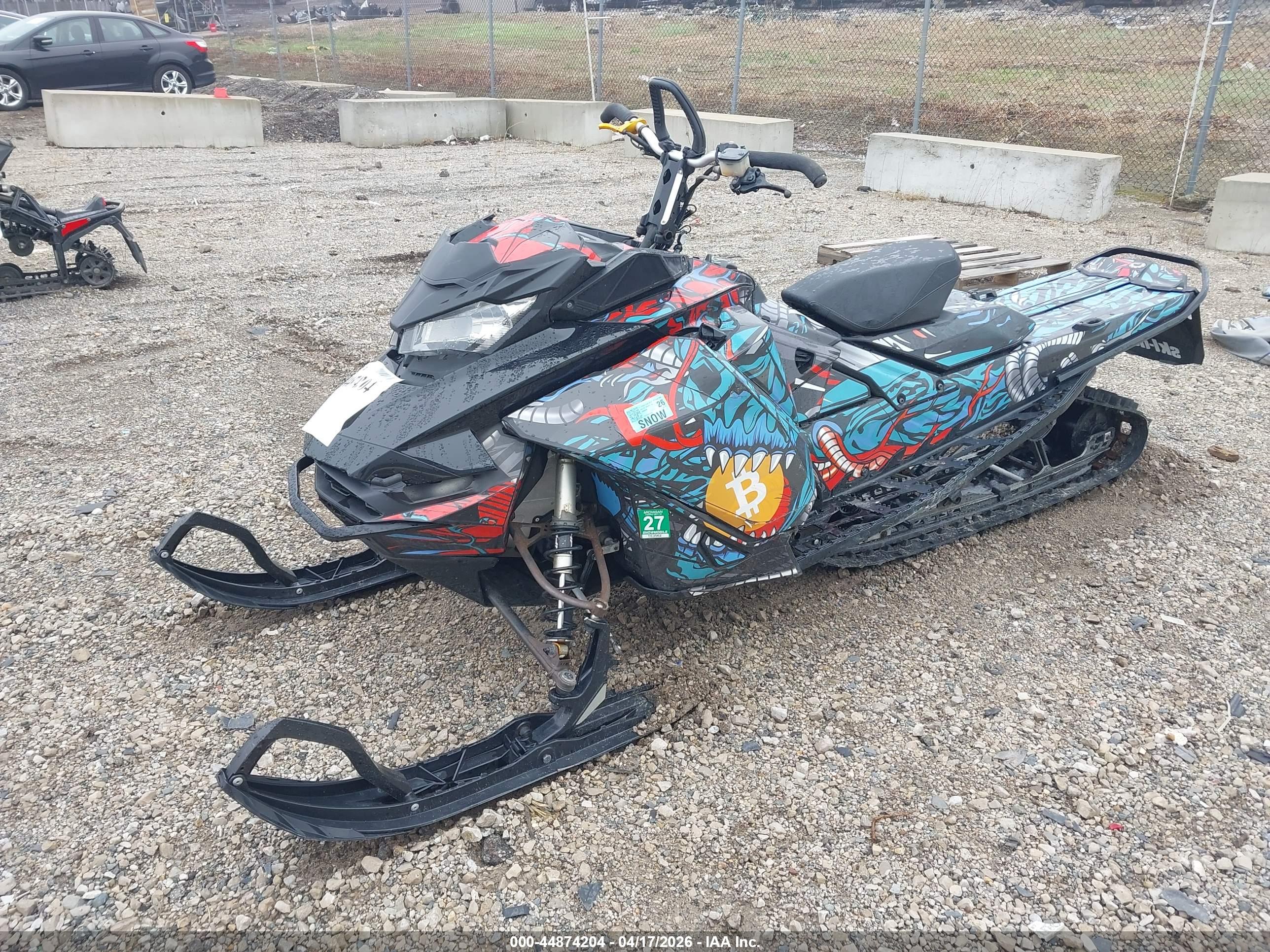 SKI-DOO SUMMIT image 2