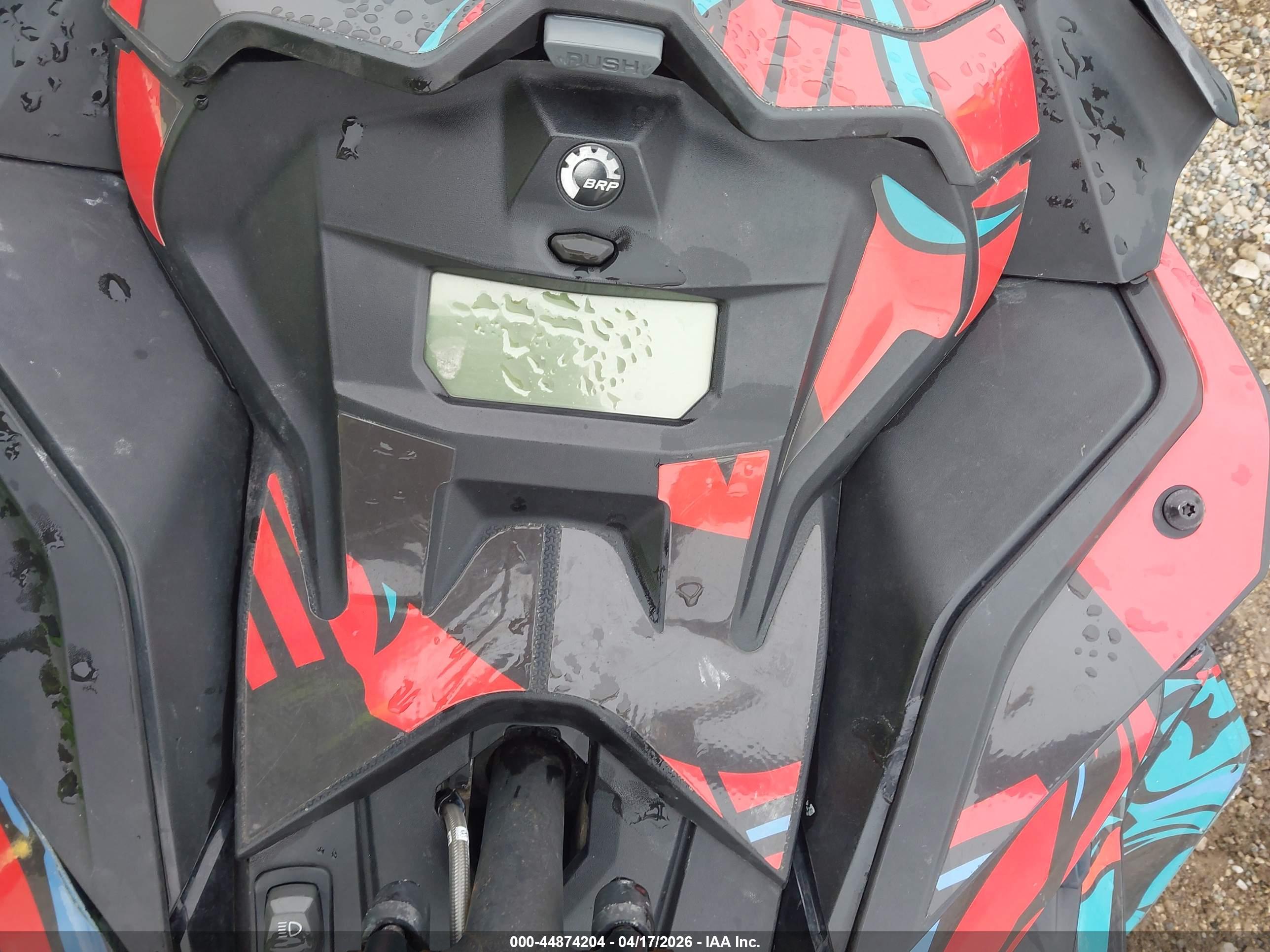 SKI-DOO SUMMIT image 7