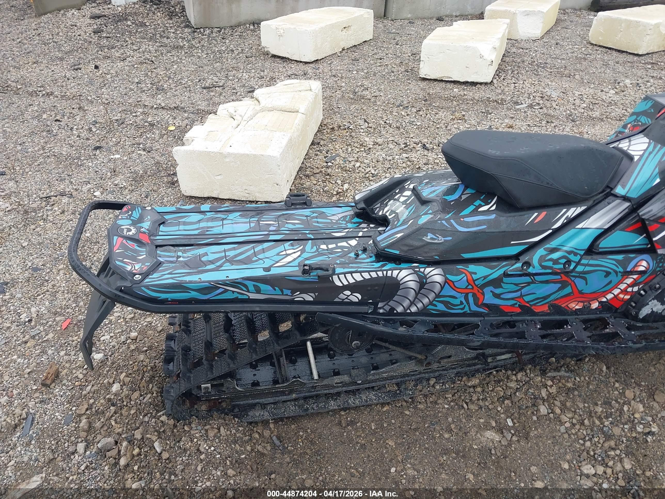 SKI-DOO SUMMIT image 8