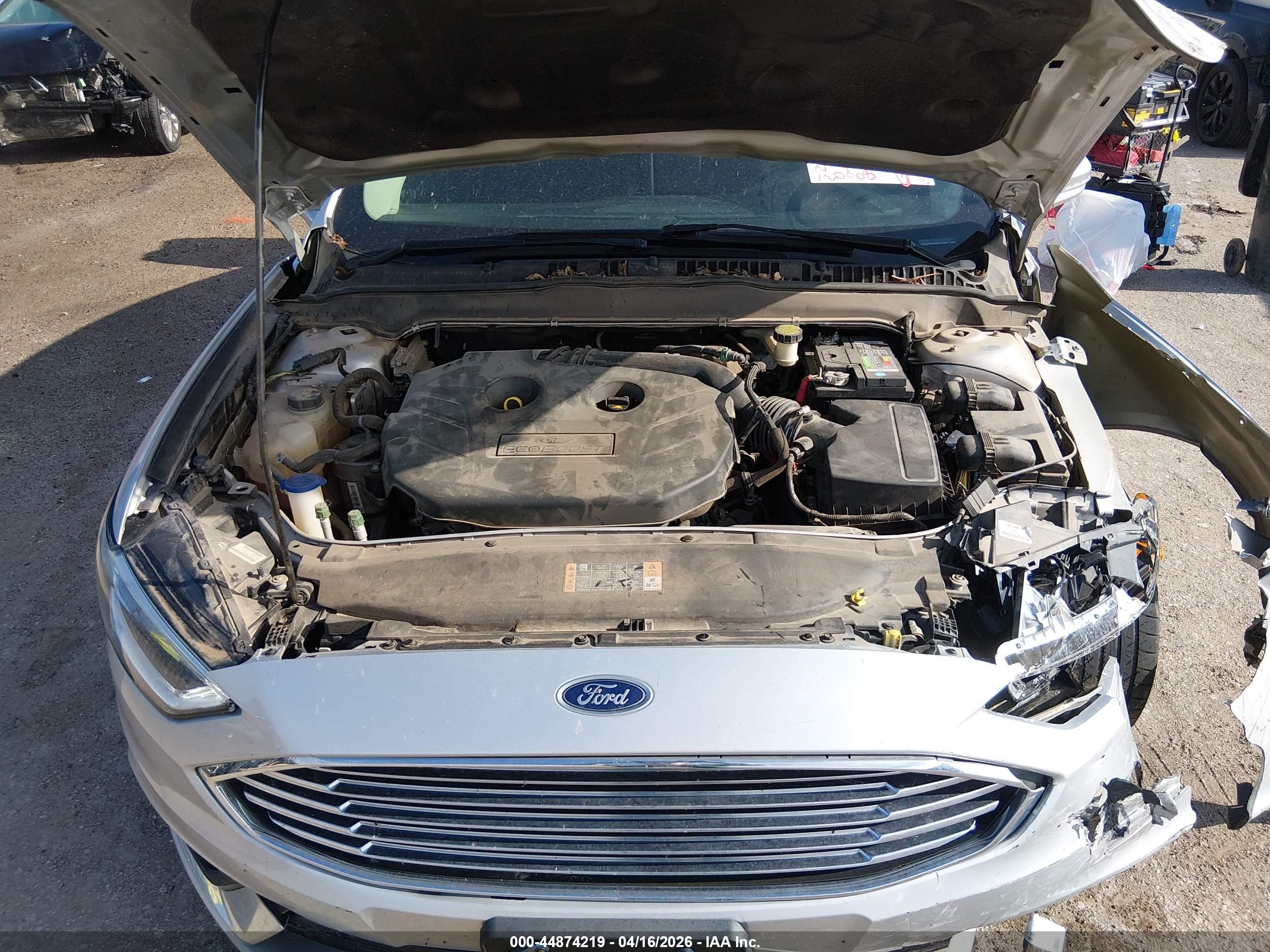 FORD FUSION image 10