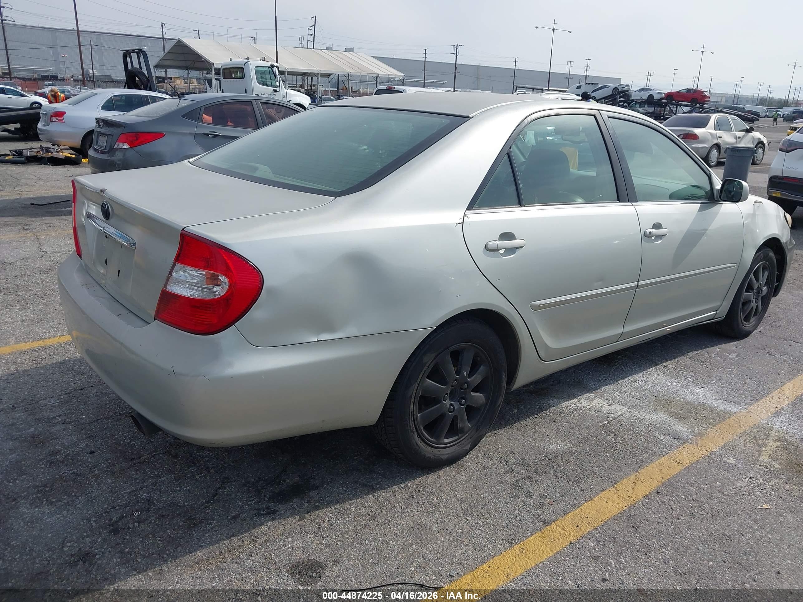 TOYOTA CAMRY image 4