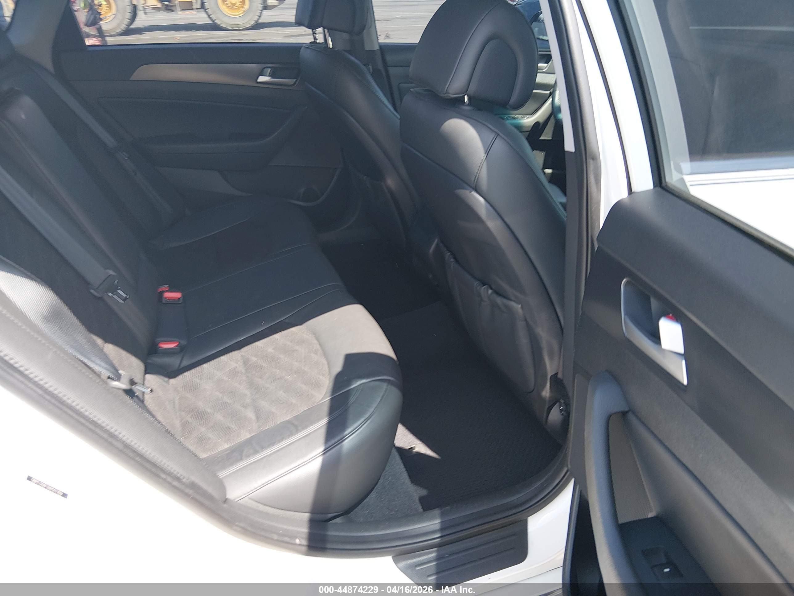 HYUNDAI SONATA image 8