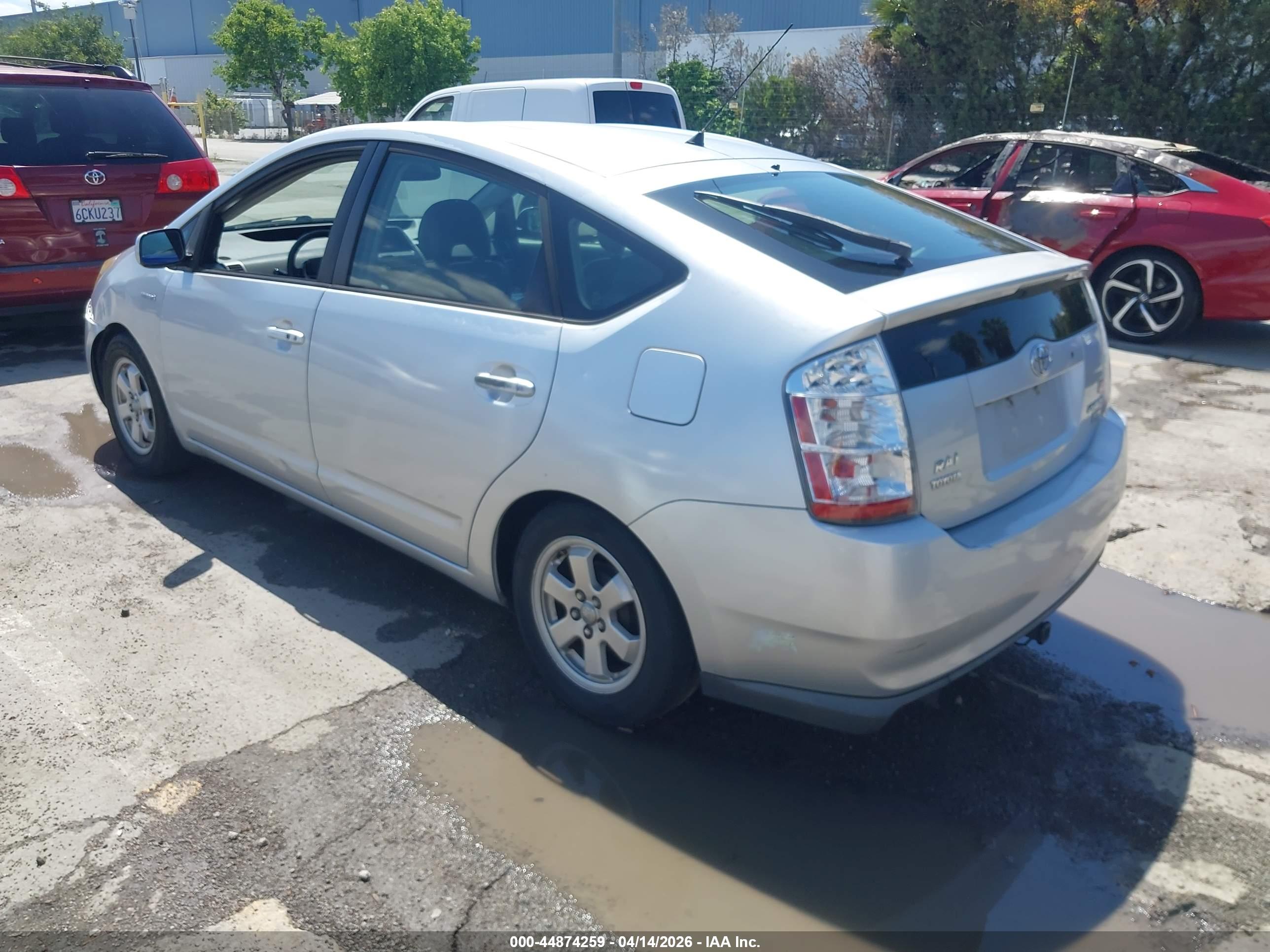 TOYOTA PRIUS image 3