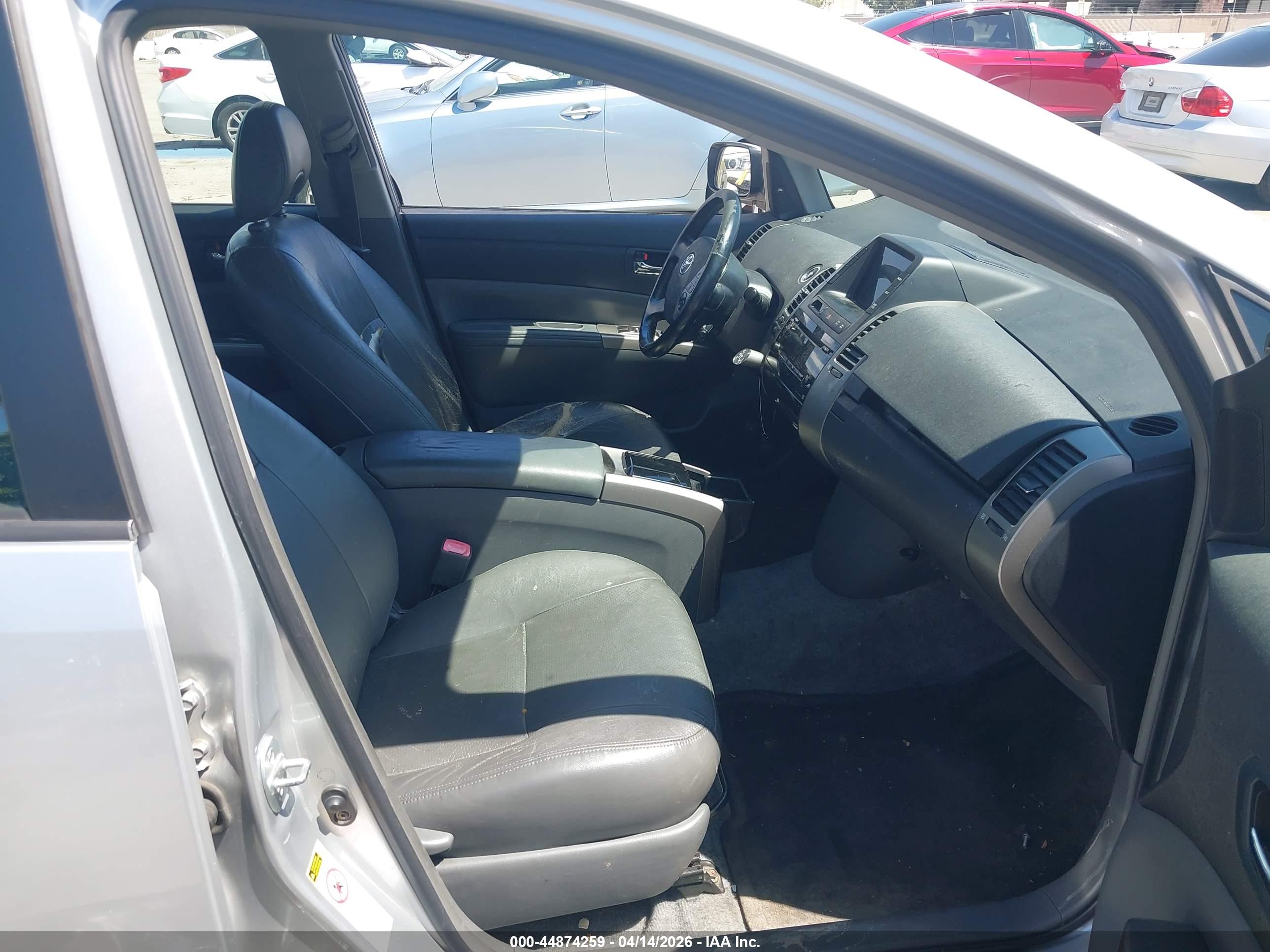 TOYOTA PRIUS image 5