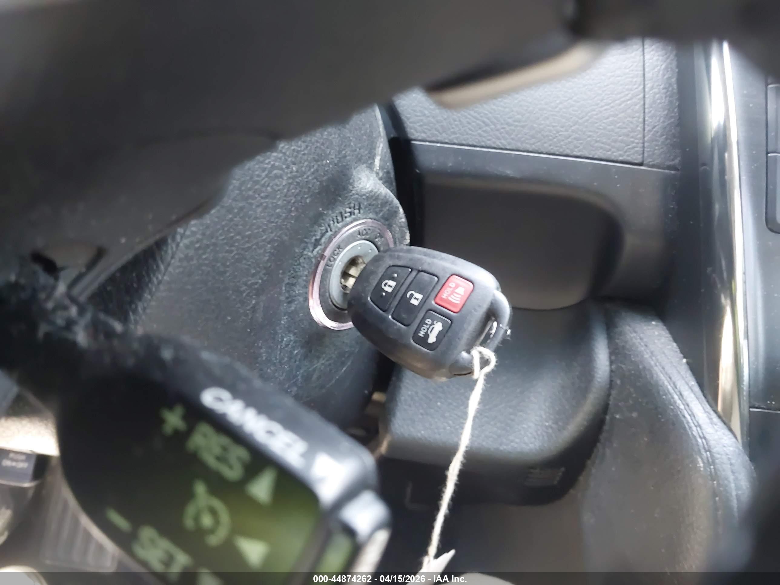 TOYOTA CAMRY image 11