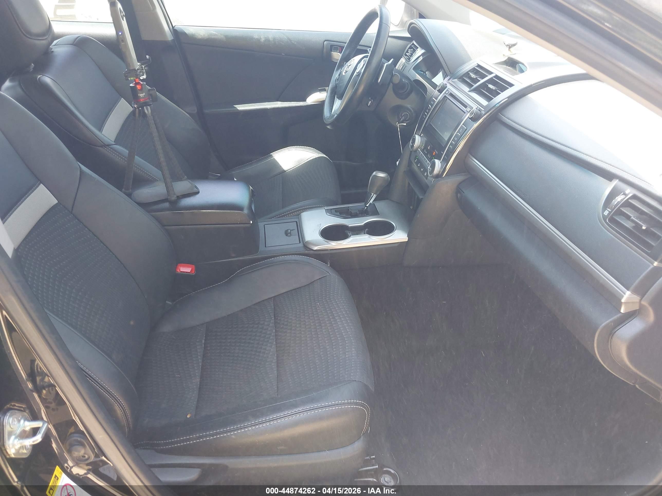 TOYOTA CAMRY image 5