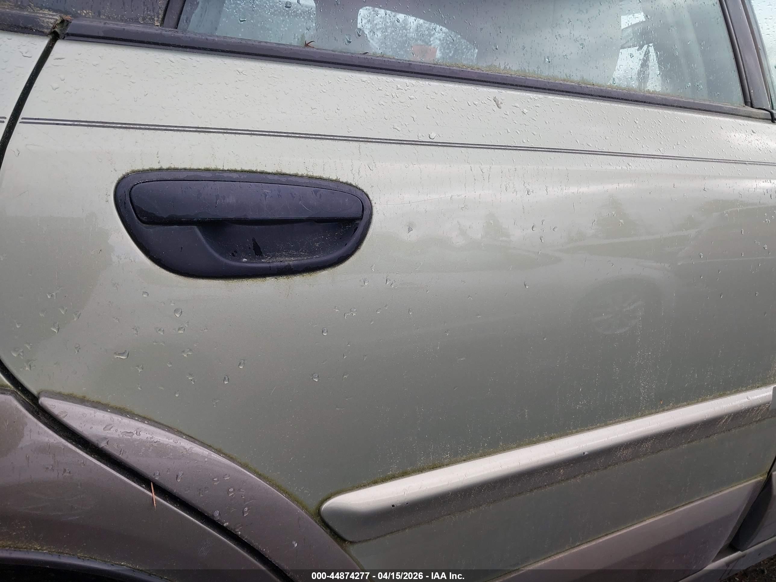 SUBARU OUTBACK image 6