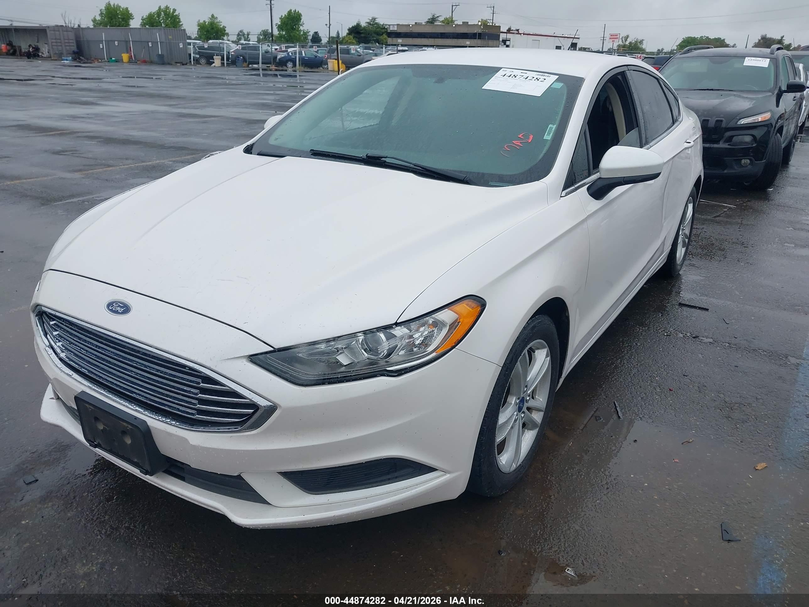 FORD FUSION image 2