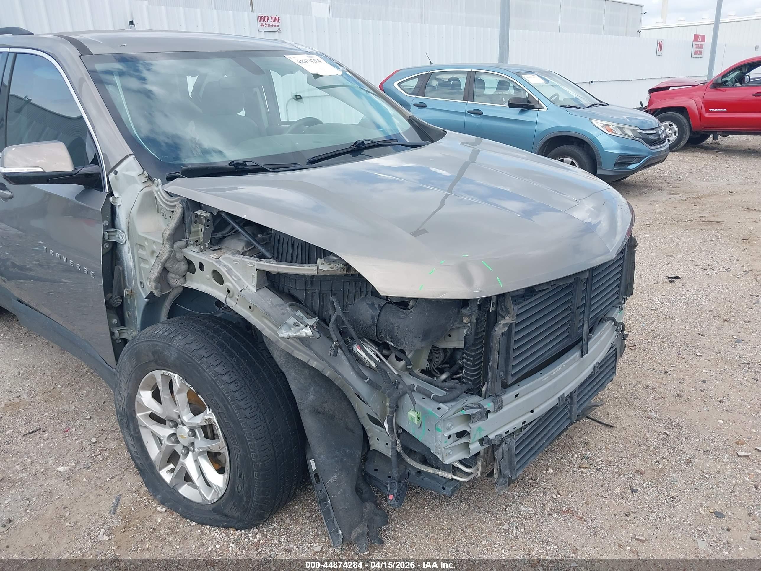 CHEVROLET TRAVERSE image 6