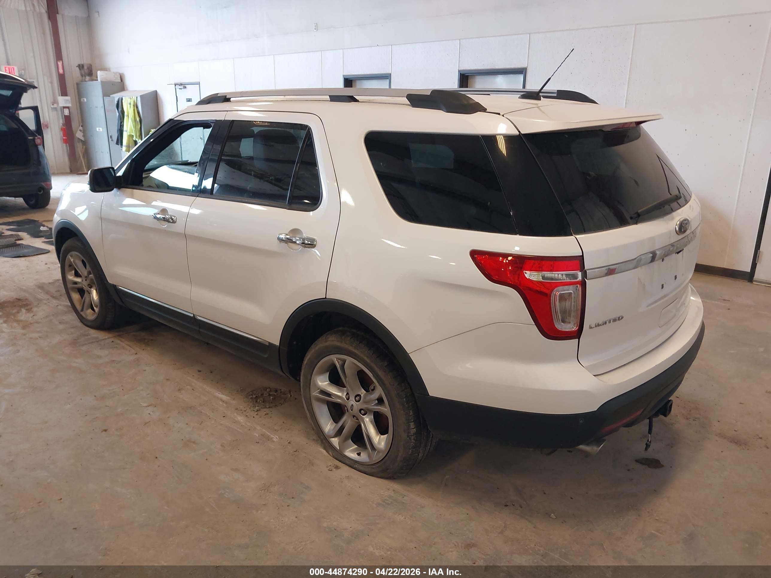 FORD EXPLORER image 3