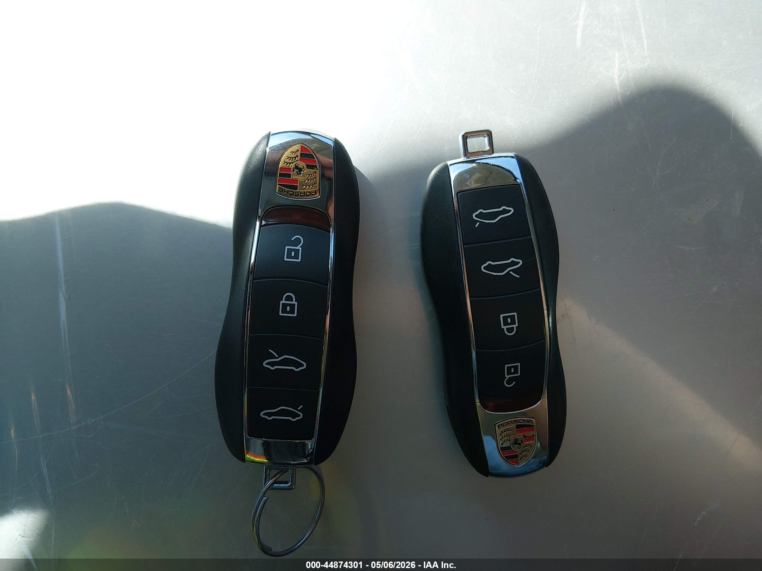 PORSCHE 718 image 11