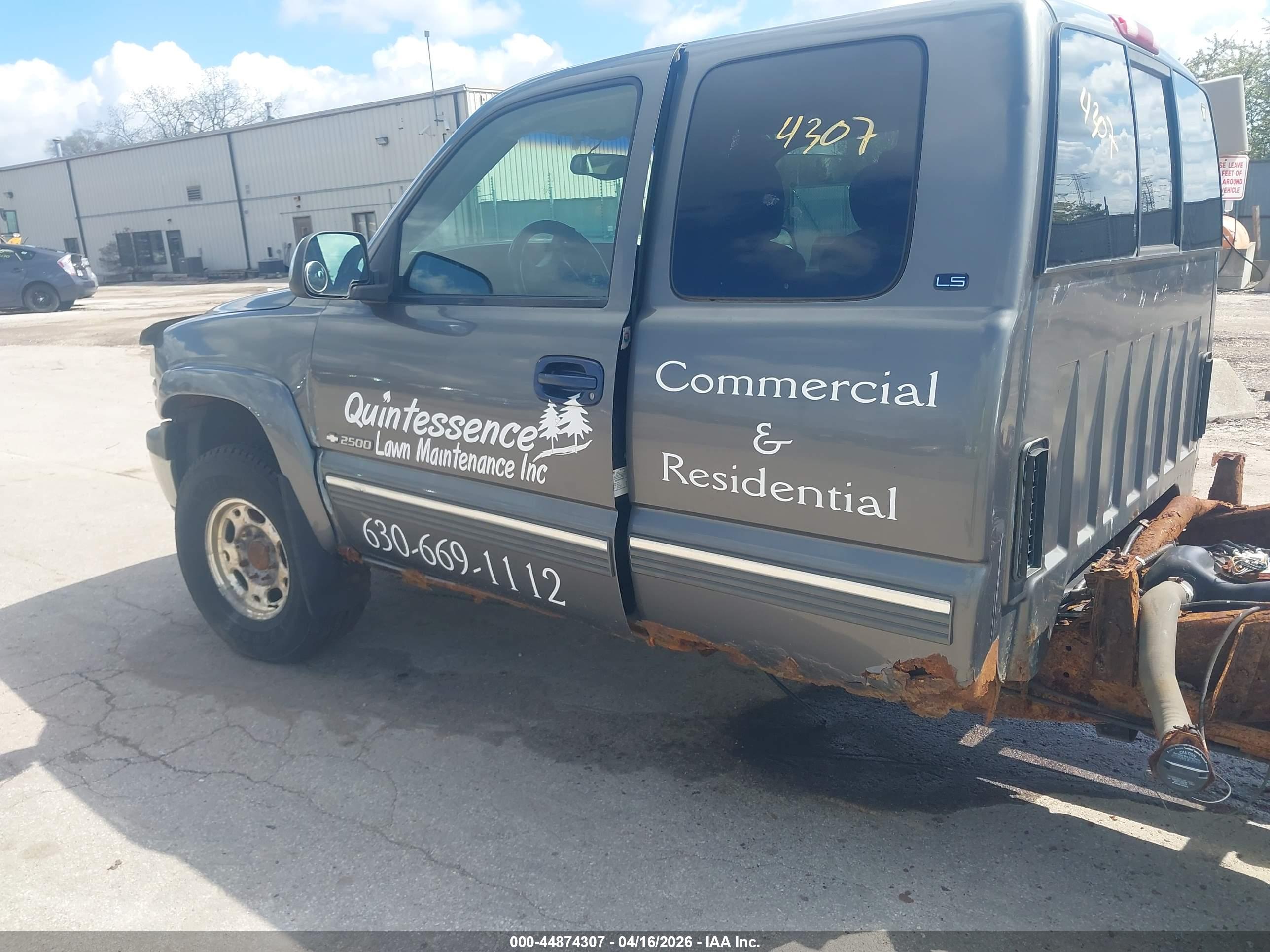 CHEVROLET SILVERADO image 6
