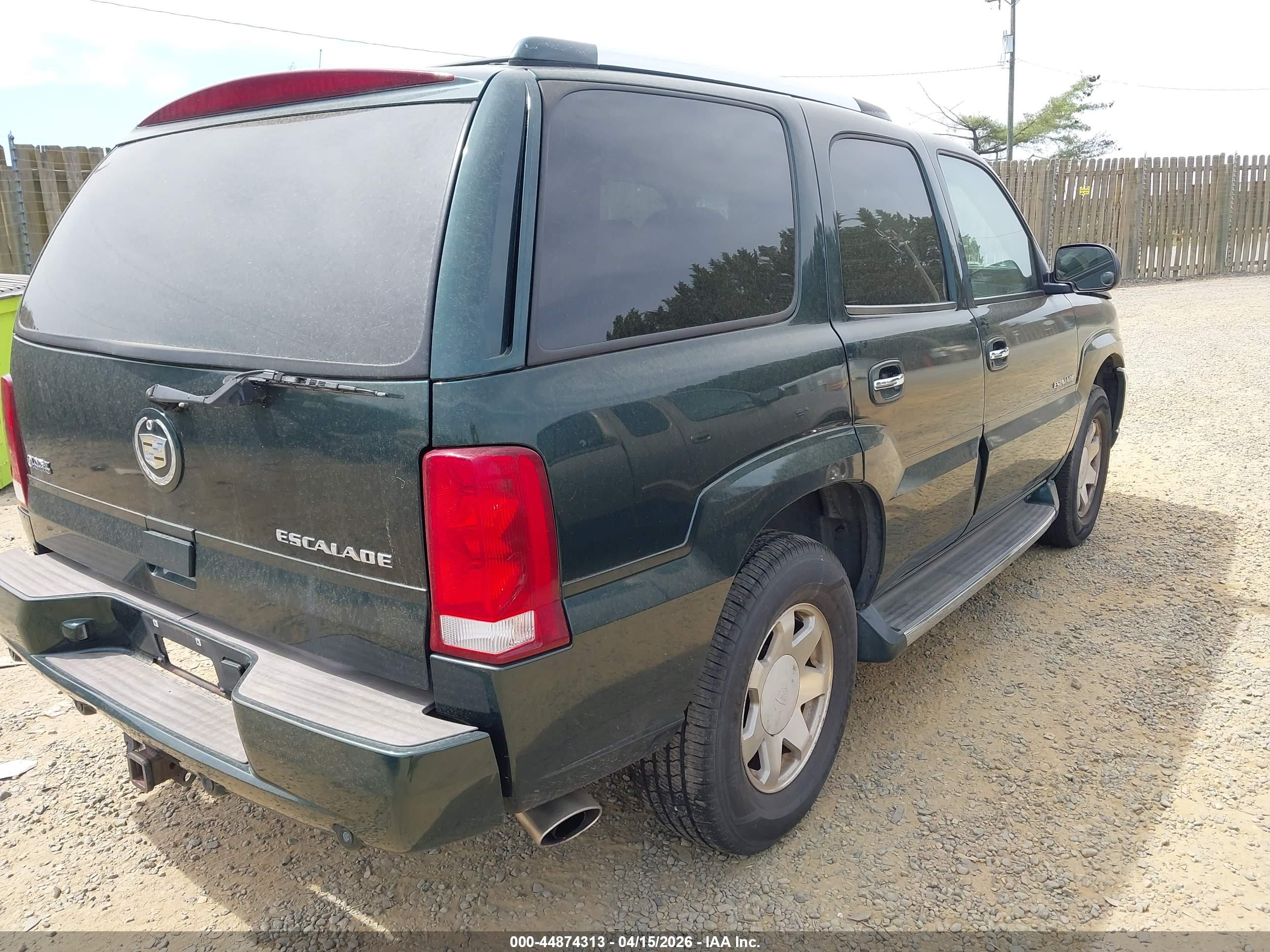 CADILLAC ESCALADE image 4
