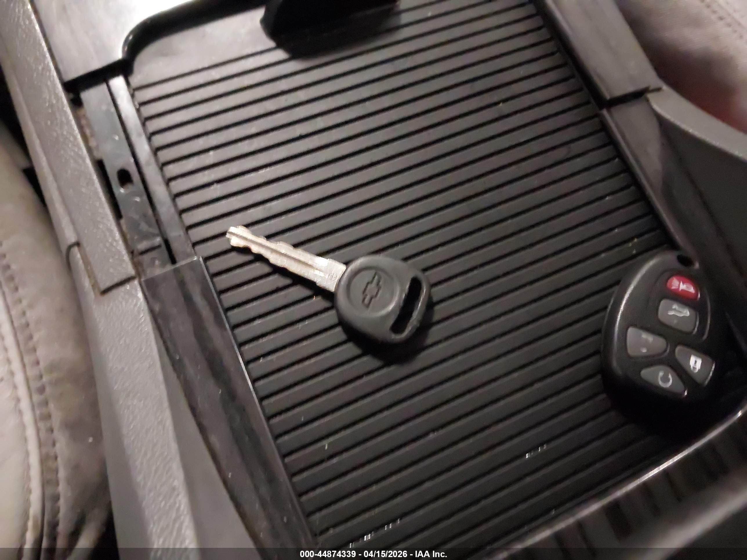 CHEVROLET TRAVERSE image 11