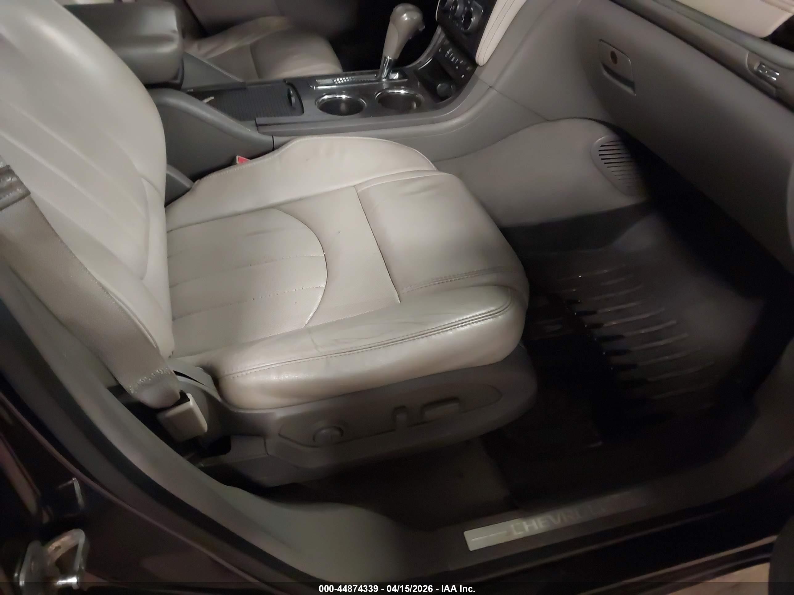 CHEVROLET TRAVERSE image 5