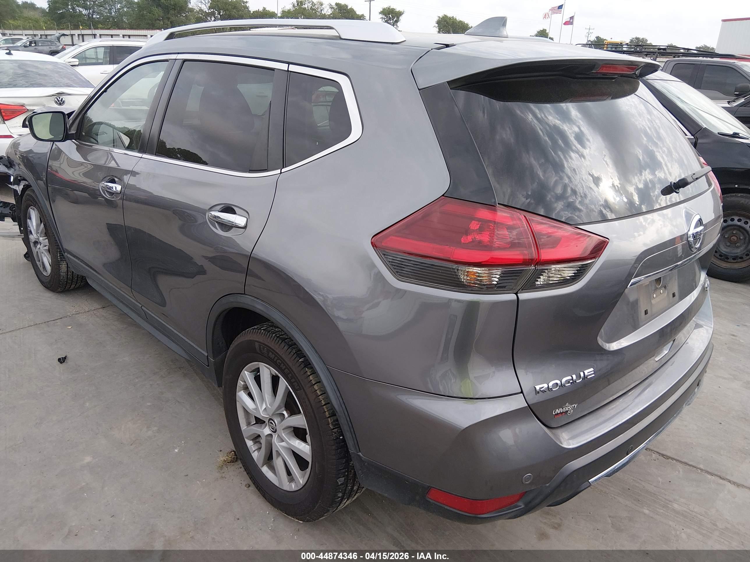 NISSAN ROGUE image 3