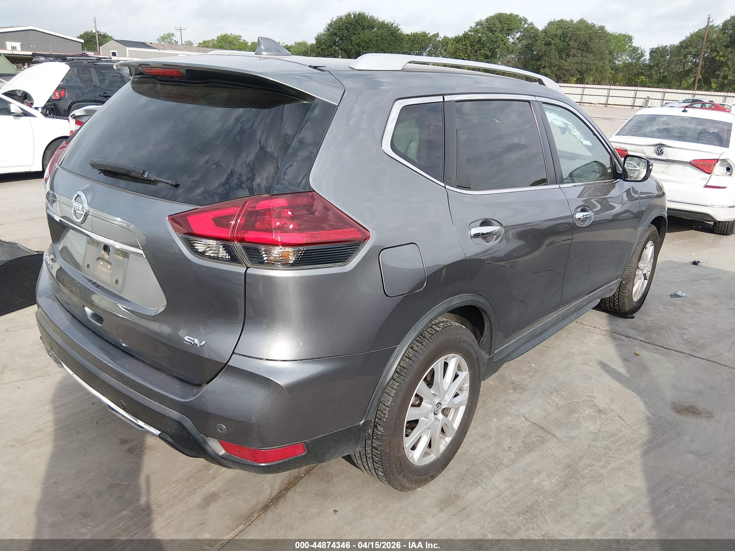 NISSAN ROGUE image 4