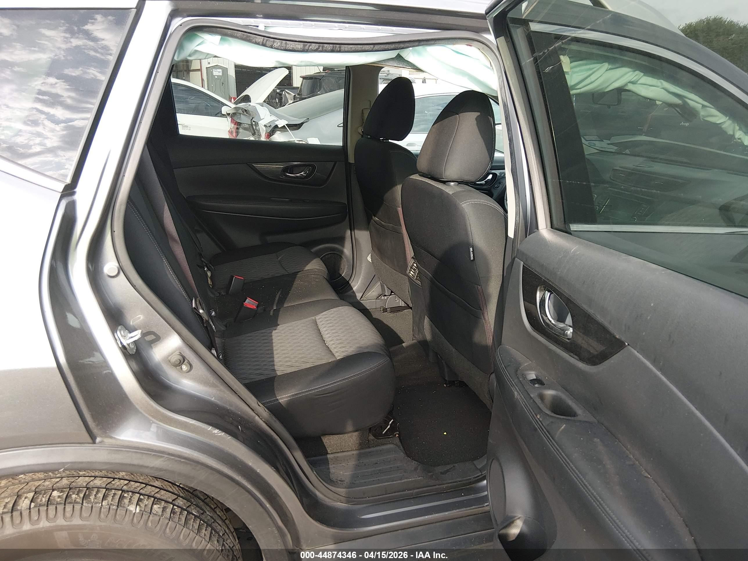 NISSAN ROGUE image 8