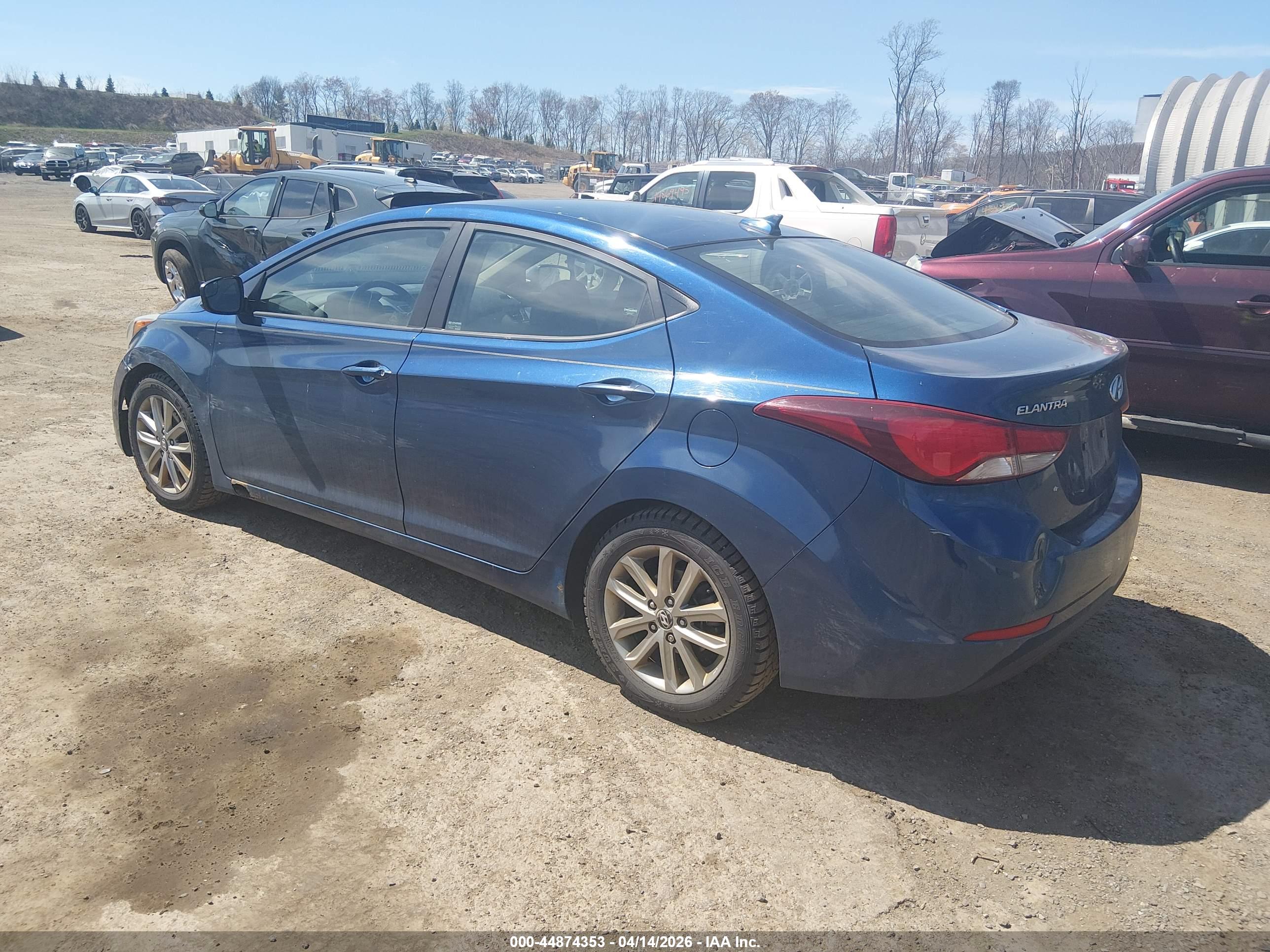 HYUNDAI ELANTRA image 3