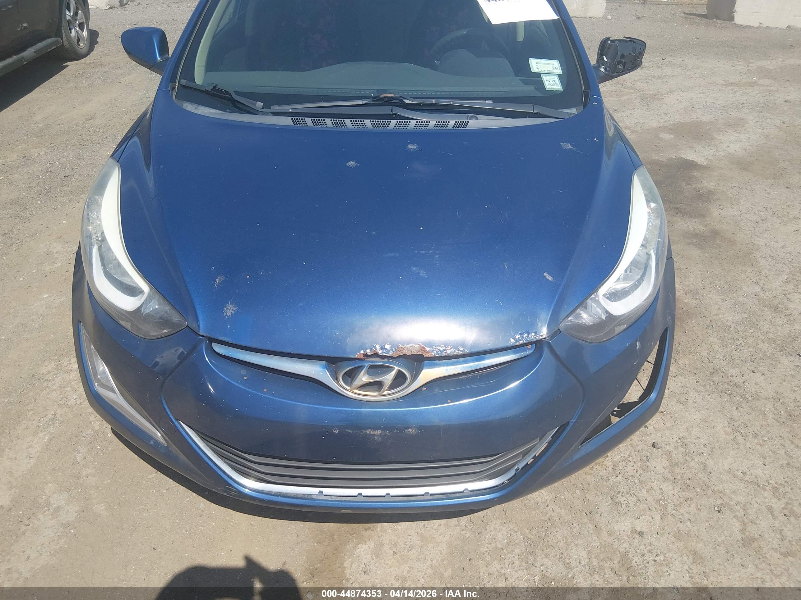 HYUNDAI ELANTRA image 6