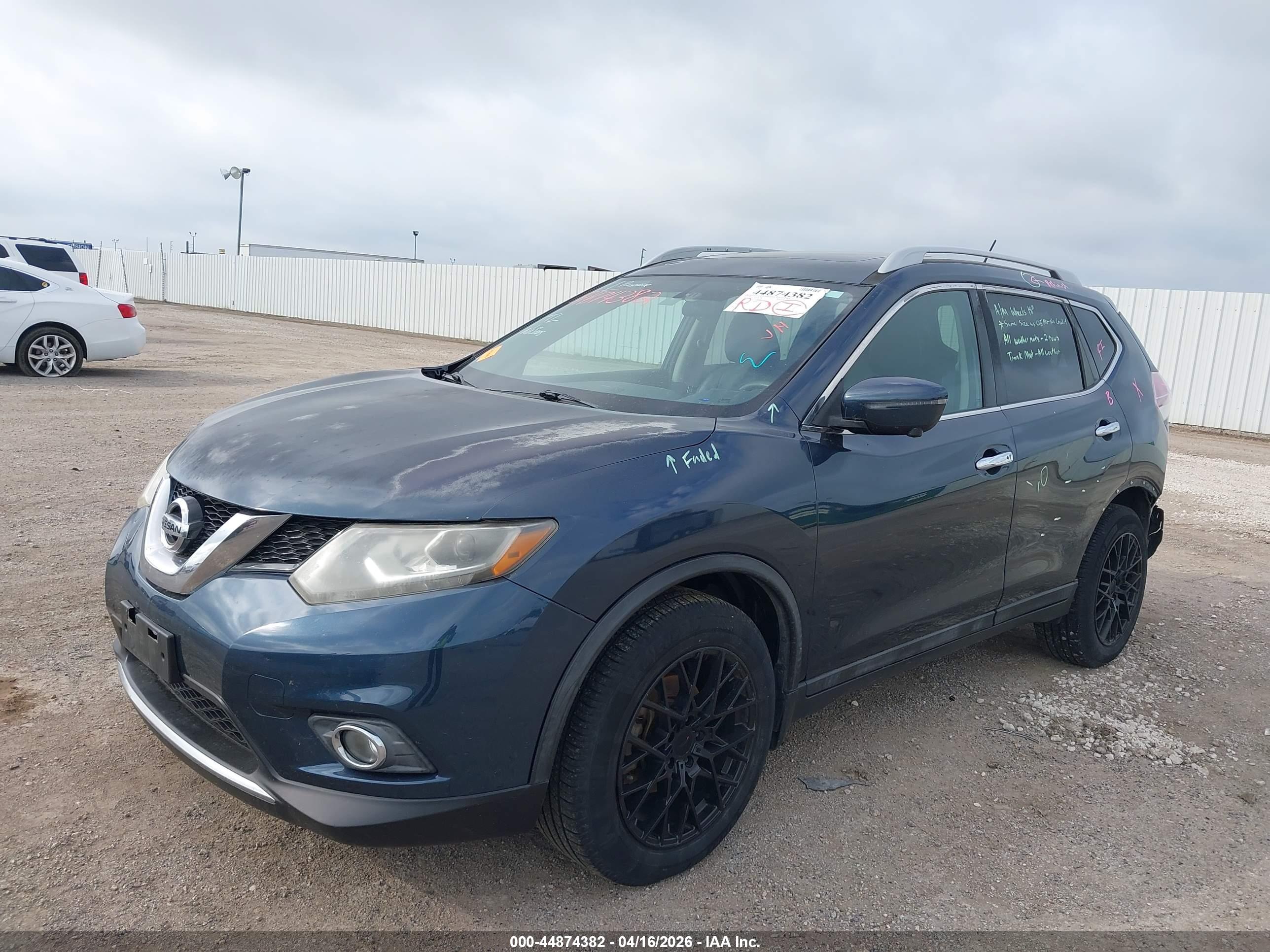 NISSAN ROGUE image 2