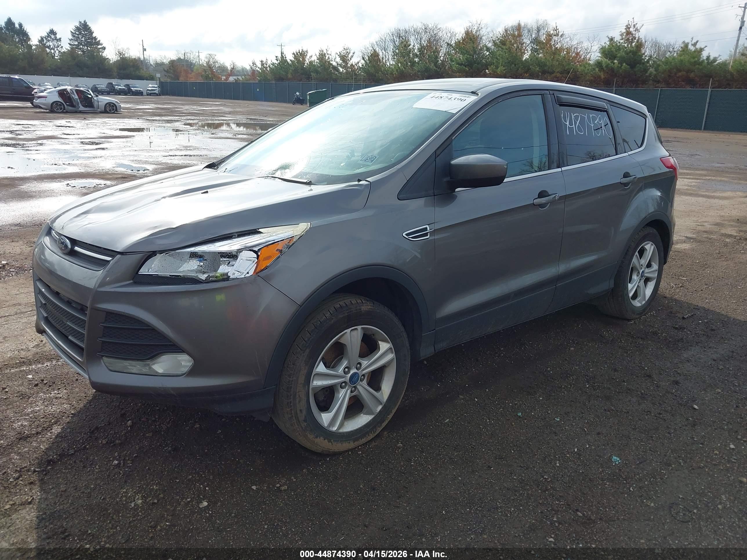 FORD ESCAPE image 2