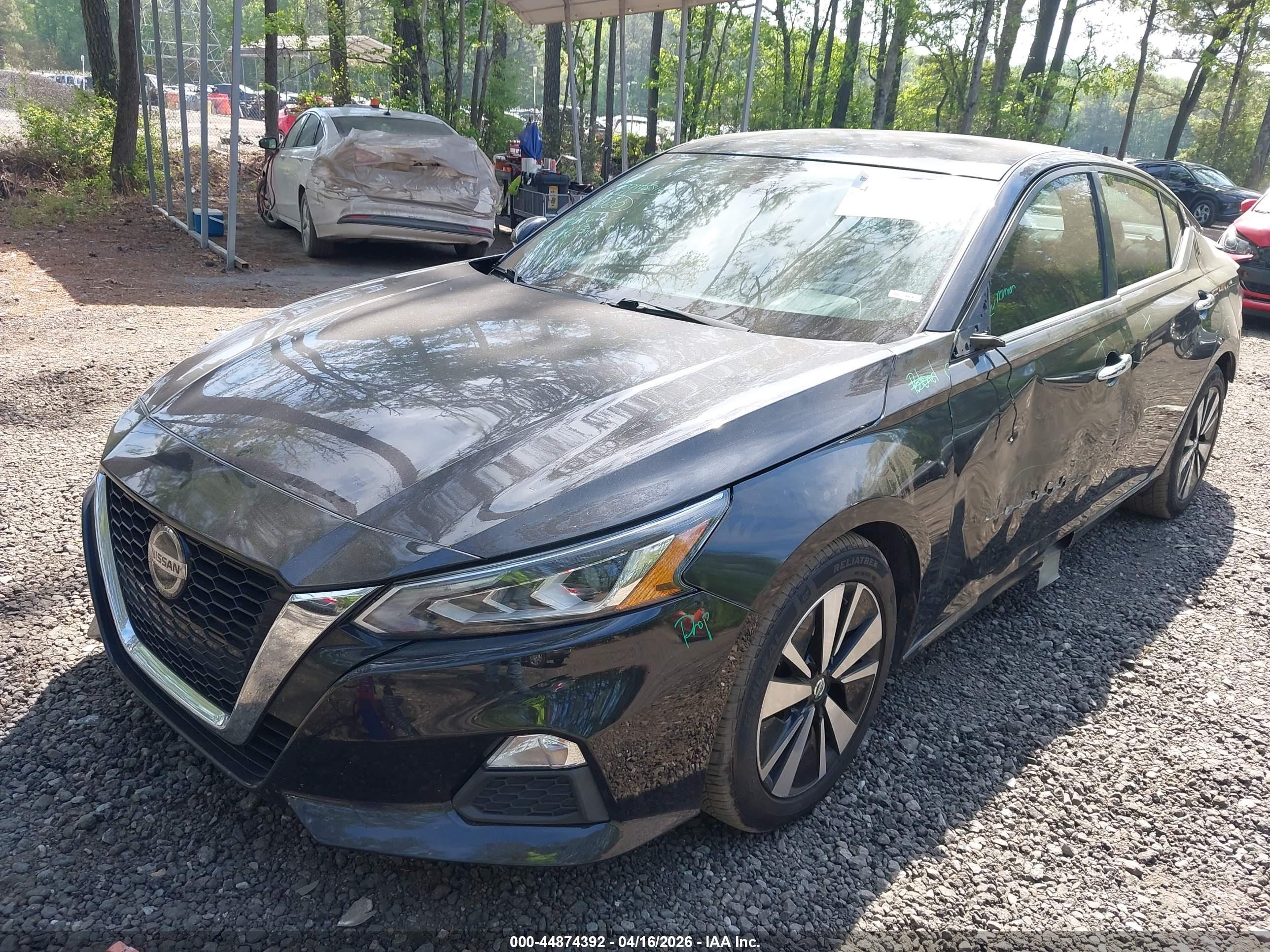 NISSAN ALTIMA image 2