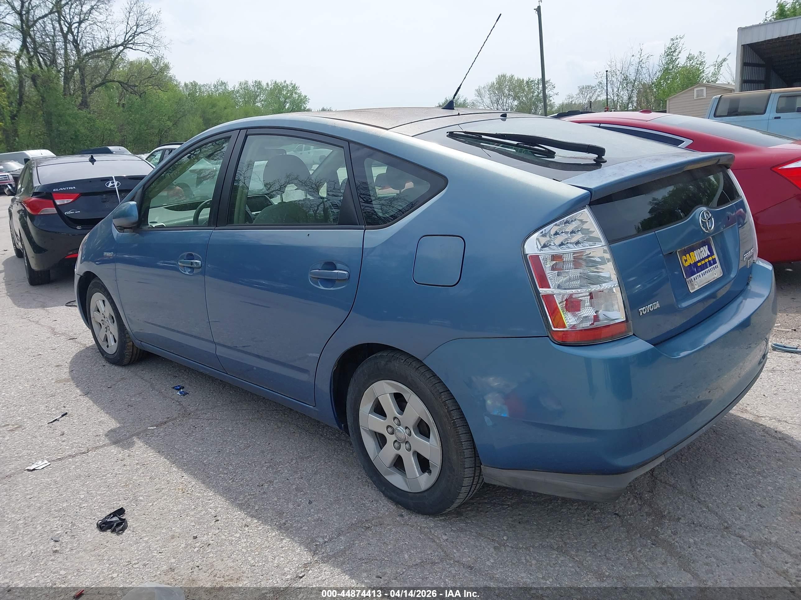 TOYOTA PRIUS image 3