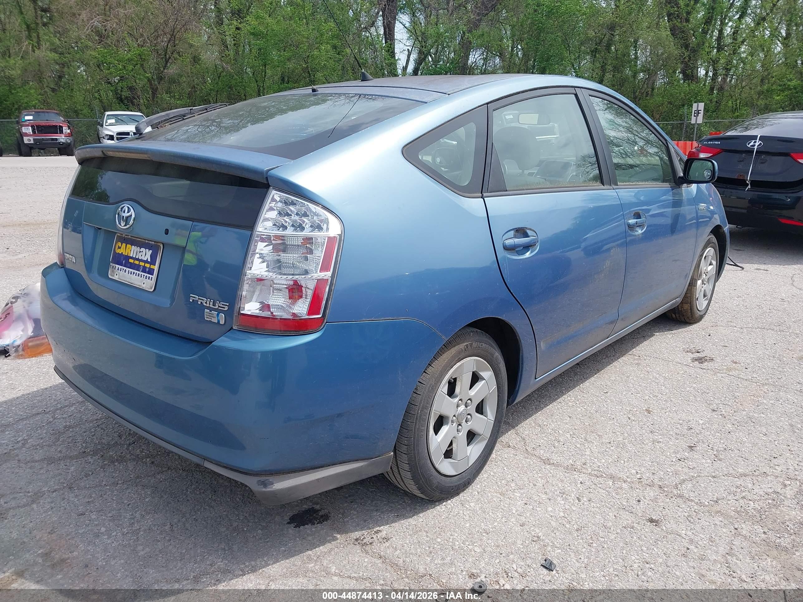 TOYOTA PRIUS image 4
