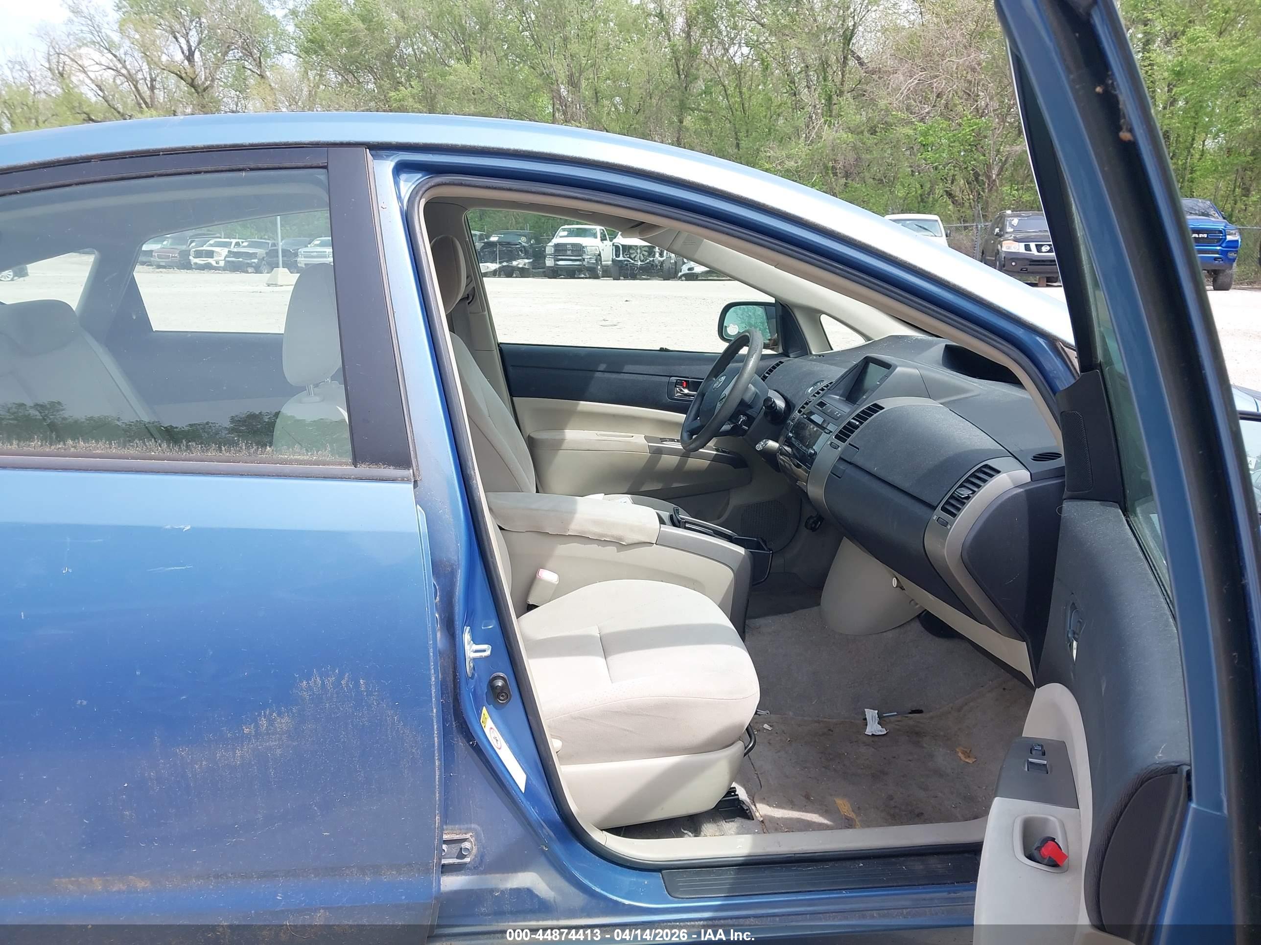 TOYOTA PRIUS image 5
