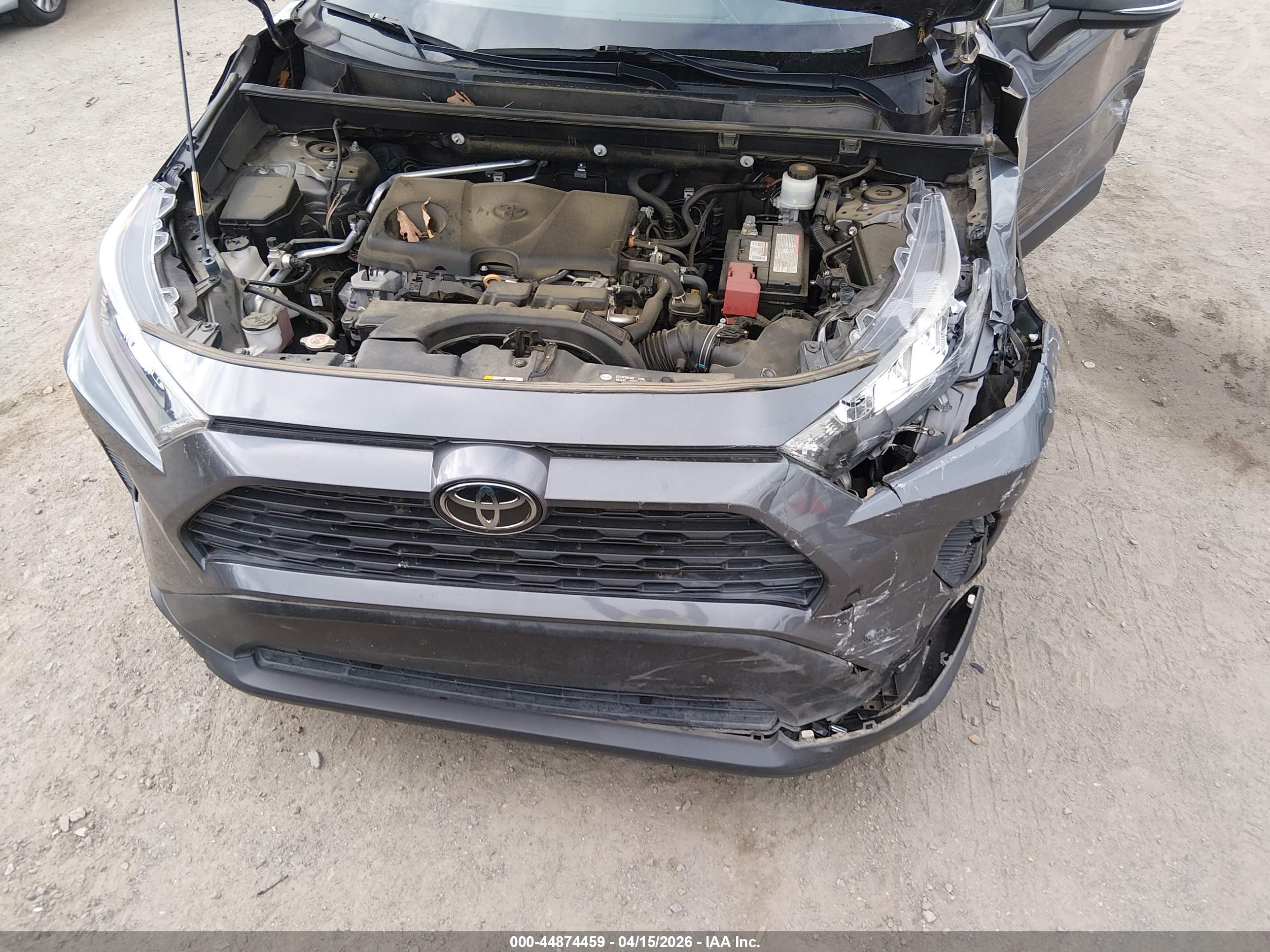 TOYOTA RAV4 image 10