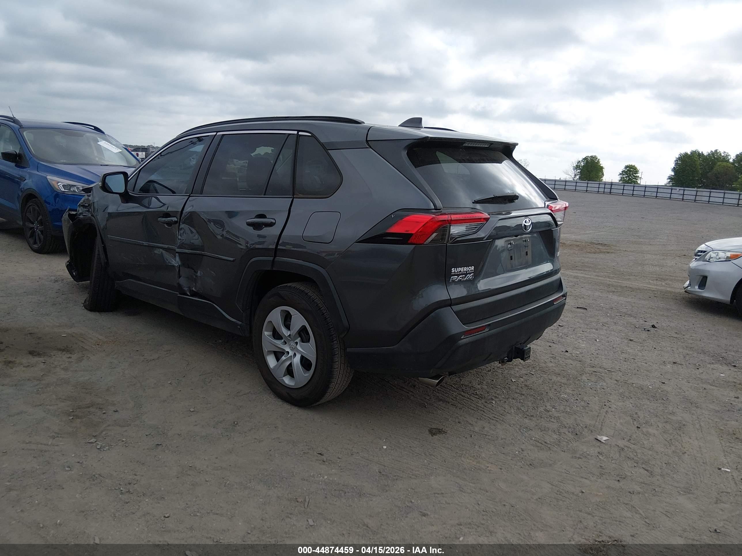 TOYOTA RAV4 image 3