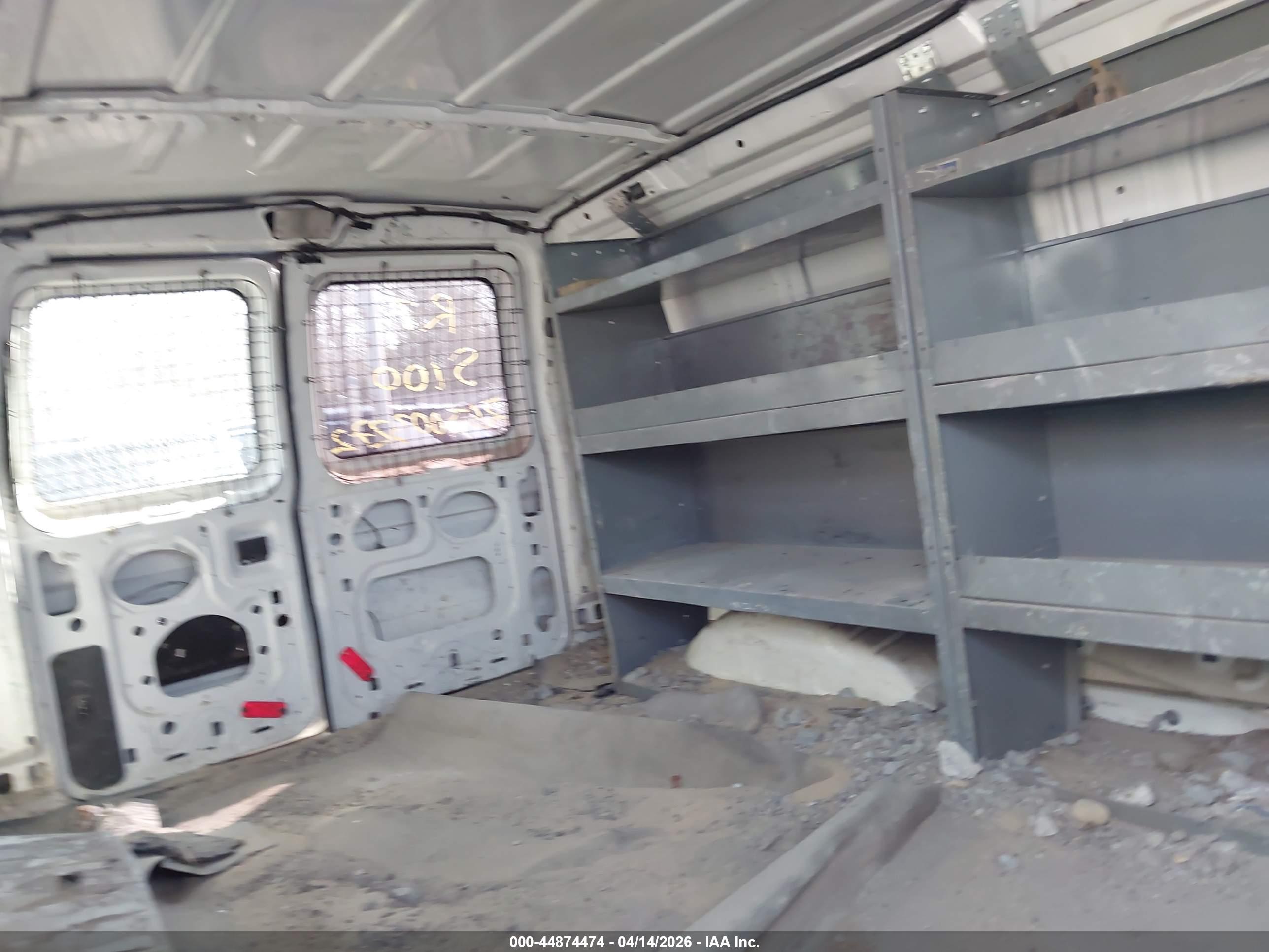 FORD E-250 image 8