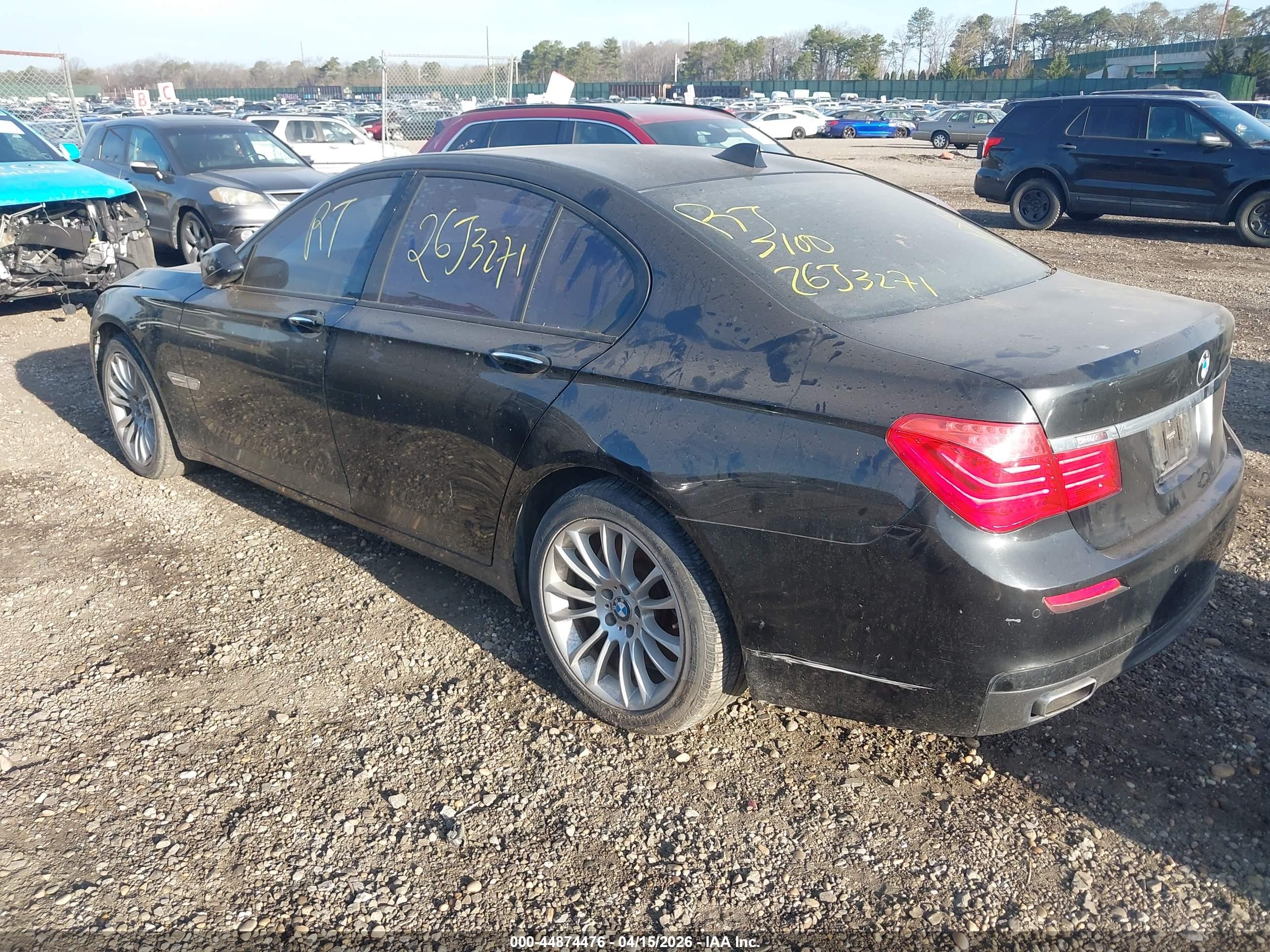 BMW 750I image 3